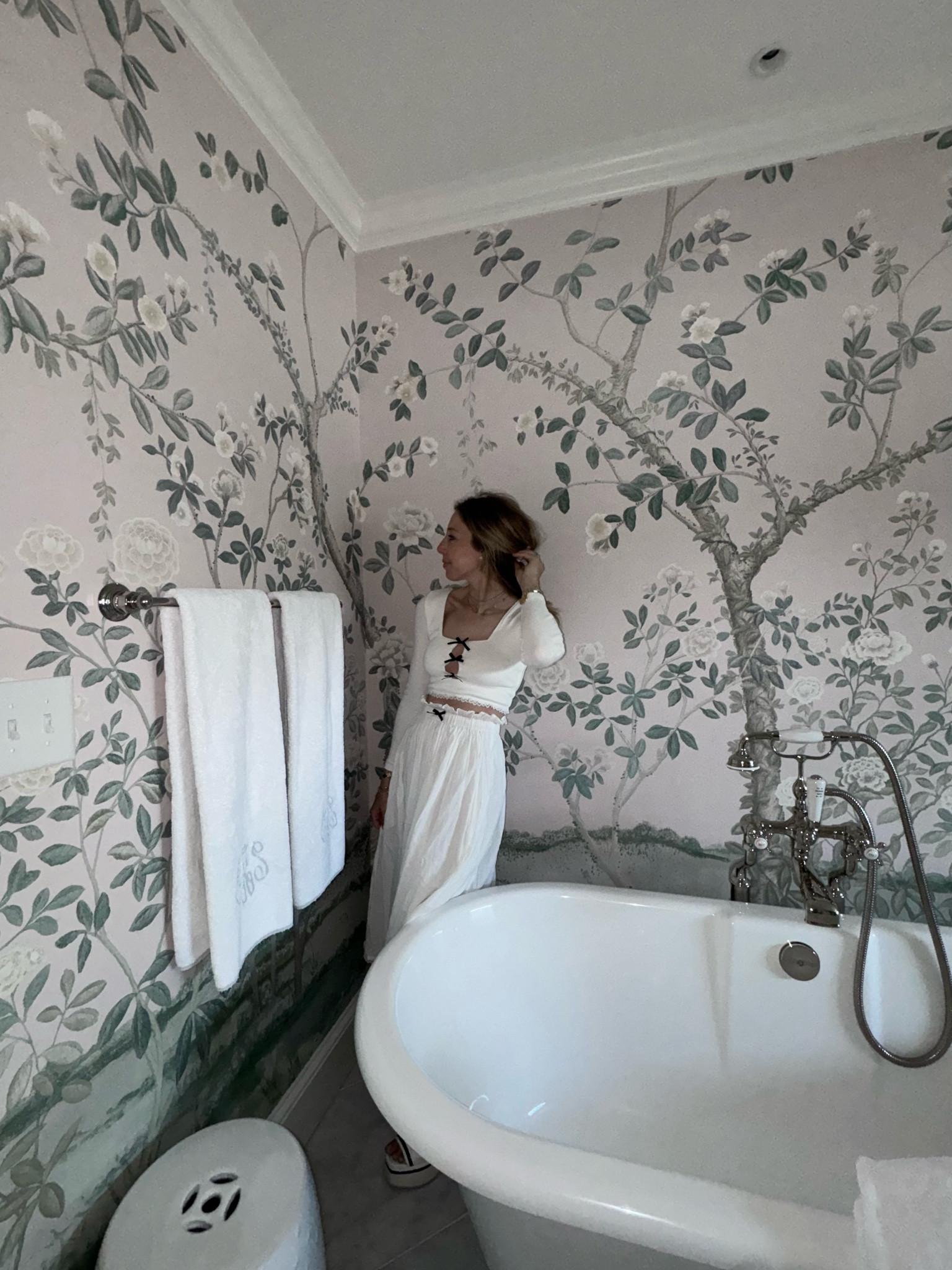 This Free People set is perfection. Love wearing it together or mix-matching like I did with my black tank earlier today!