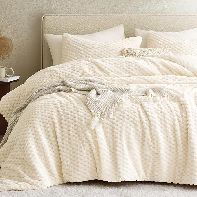Petrichor Fluffy King Comforter Set - Ultra-Soft Cream White Flannel Thick Comforter for King Bed... | Amazon (US)