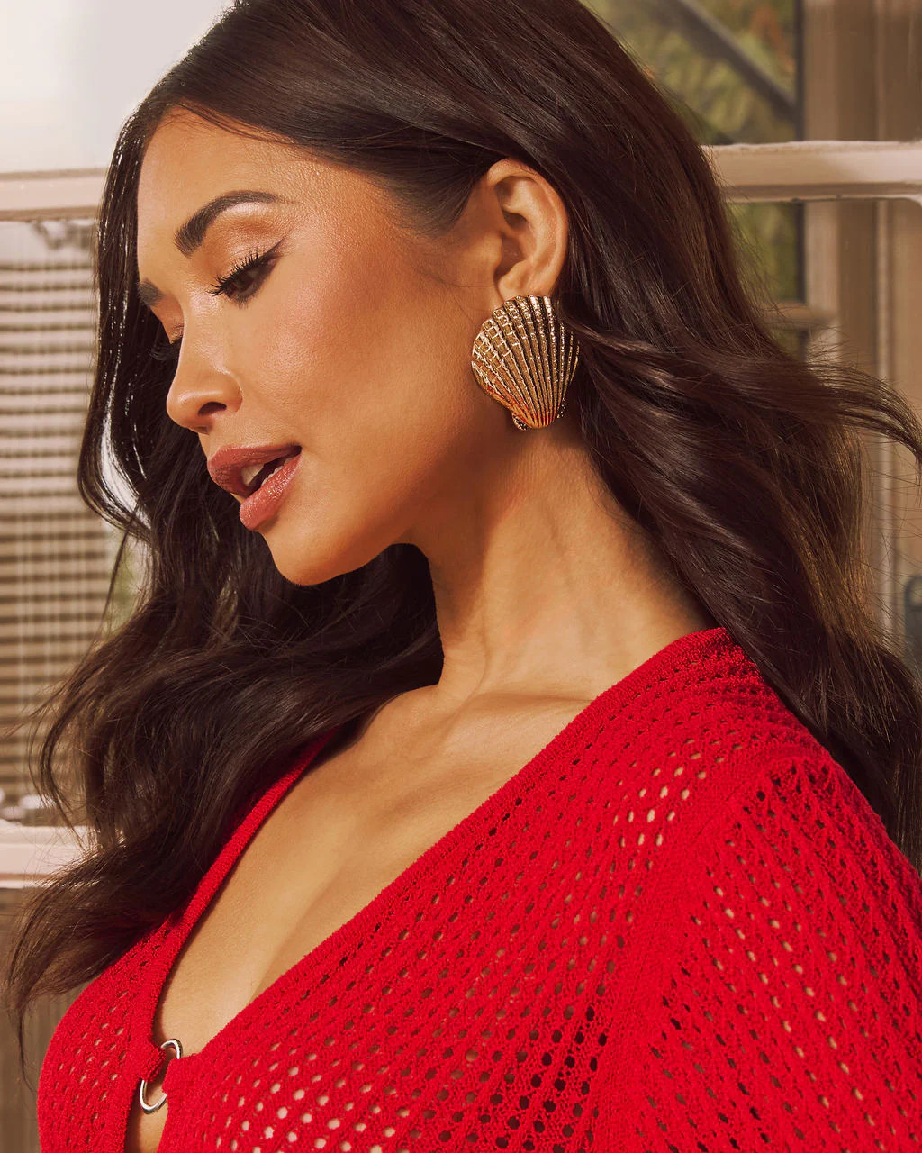 Tropic Cove Textured Seashell Earrings | VICI