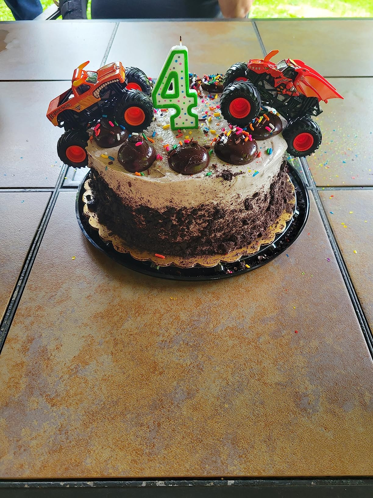 Monster Jam, Mystery Mudders 2-Pack Monster Trucks, Official 1:64 Grave Digger and Blue Thunder D... | Amazon (US)