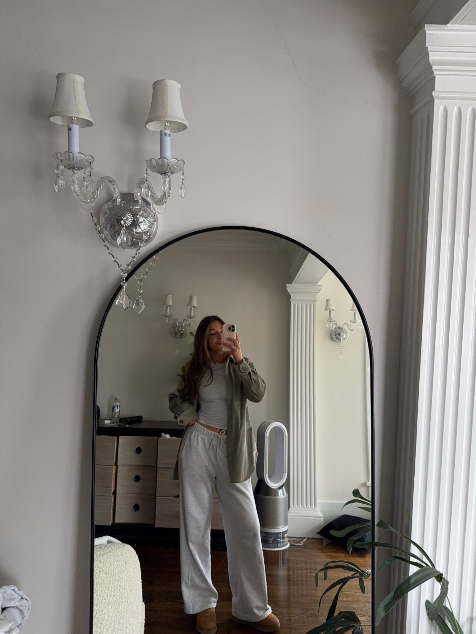 xs shirt
medium sweats 
exact jacket is old aritzia 
true to size boots