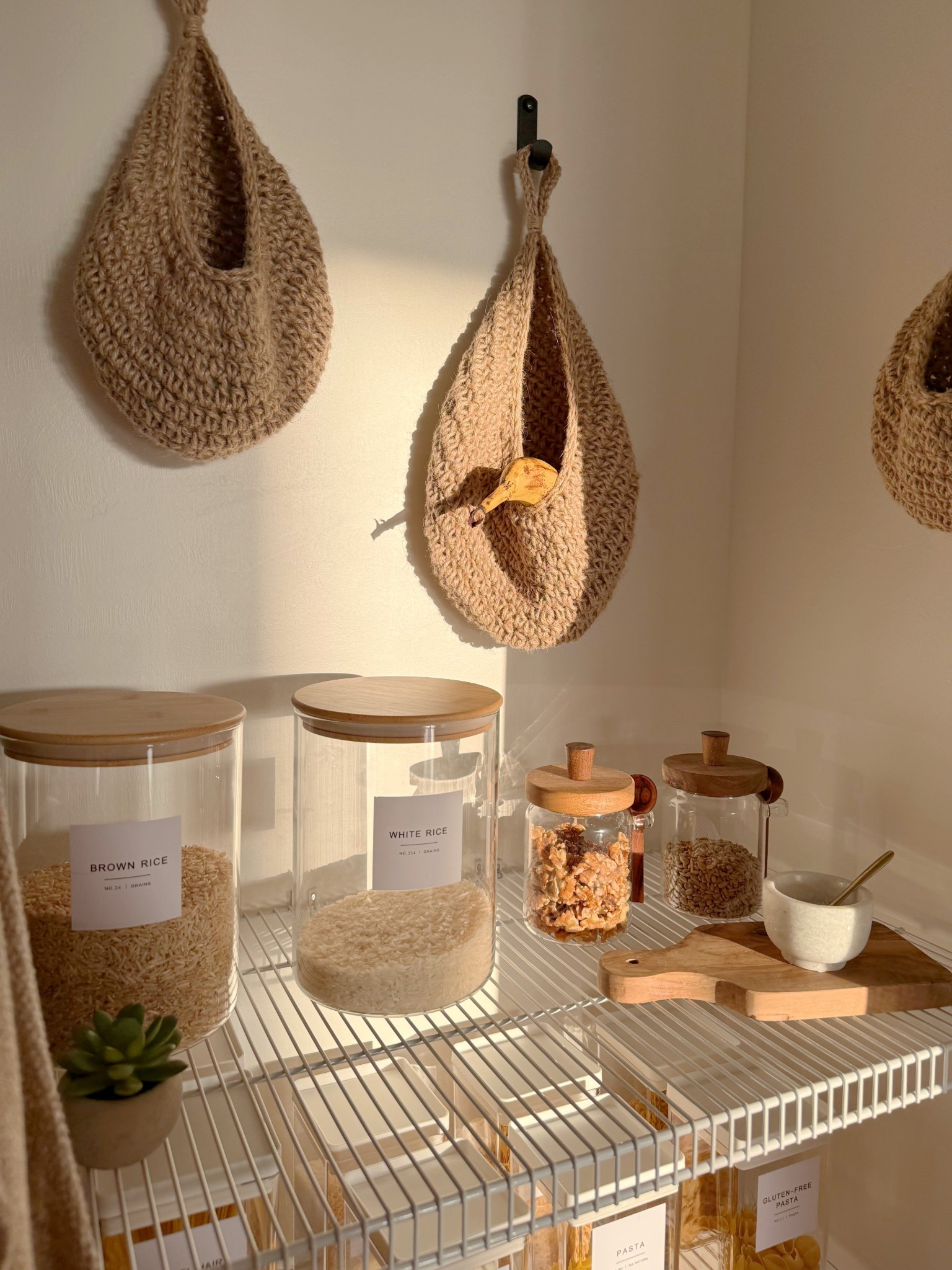 Pantry organization….. I love my hanging veggie and fruit baskets!!! 


#organizers #glassjars #foodstorage #homeorganization #pantryorganization #lazysusan #baskets #kitchenorganization #hangingbaskets #amazon #target 

#LTKHome