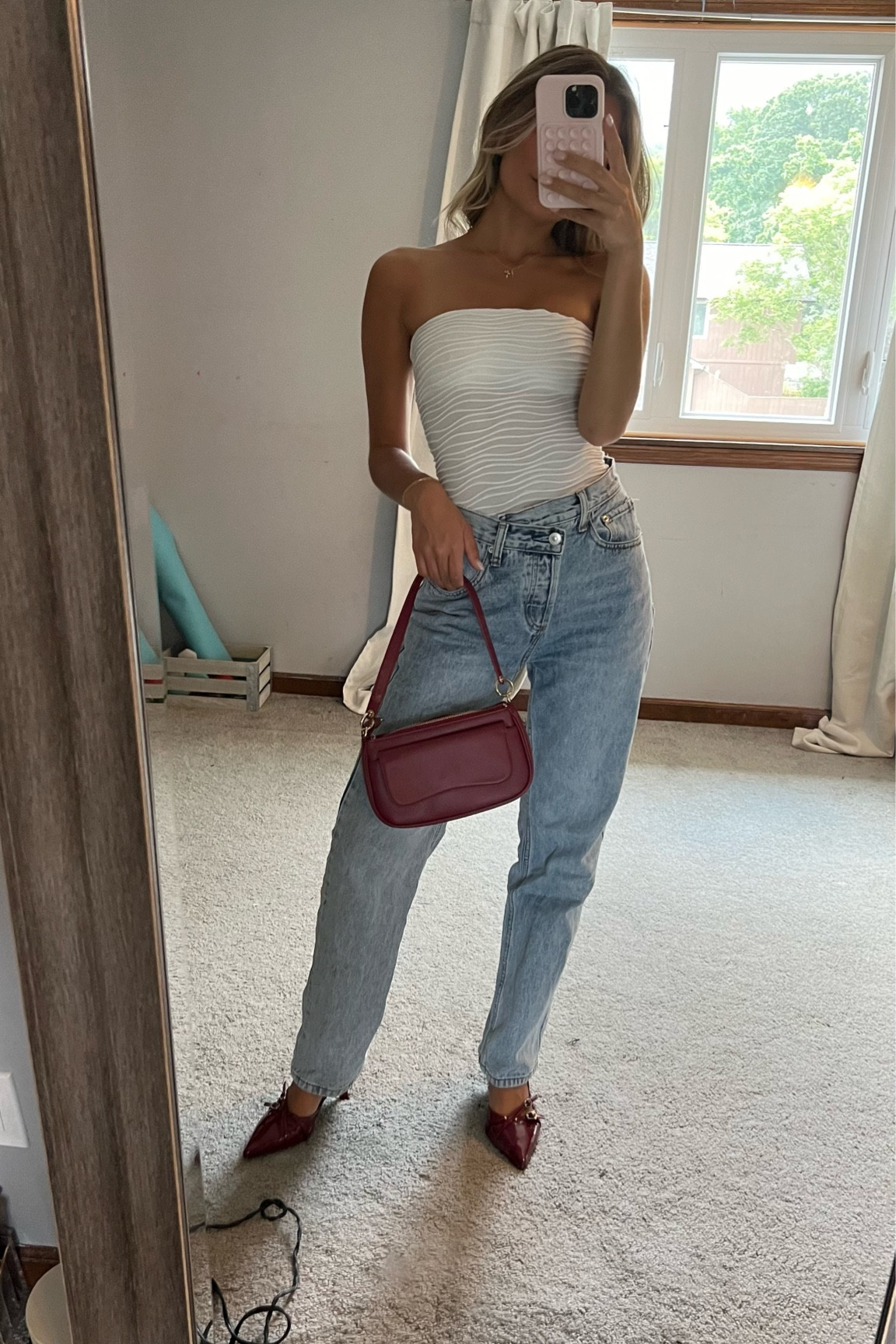 size 0/xs in bodysuit, 0 in jeans, 8 in shoes! 

#LTKU #LTKStyleTip #LTKFindsUnder50