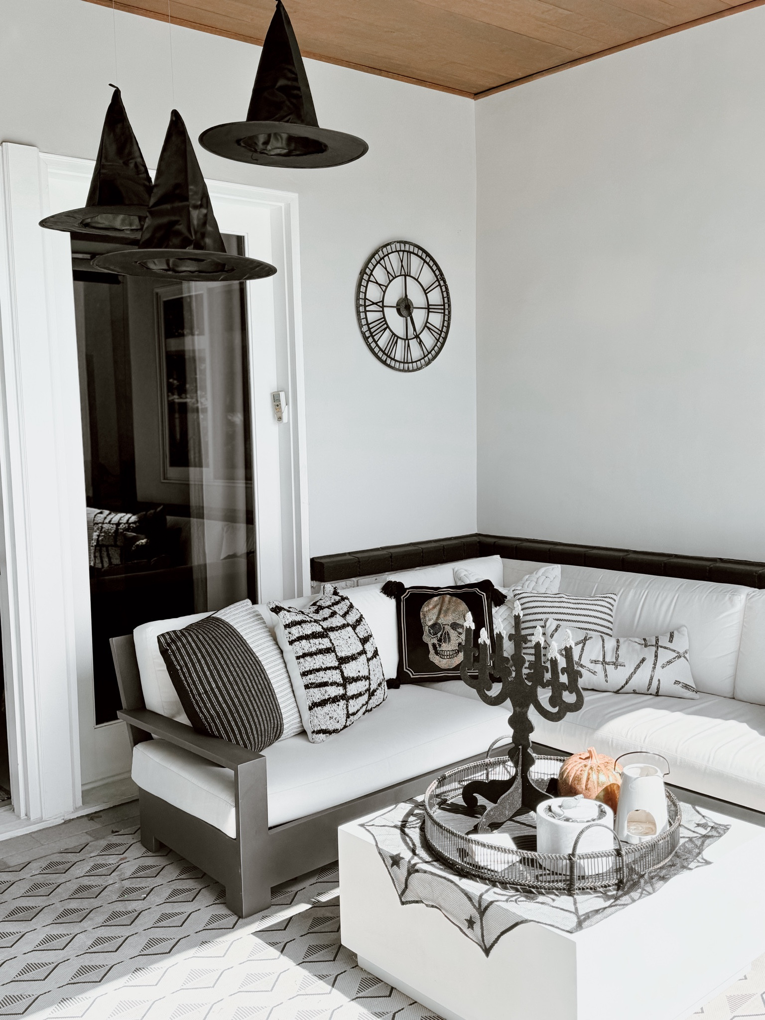 Outdoor Spooky Decor 🧙‍♀️ 




#halloween #spooky #witchhat #halloweendecor

#LTKHoliday #LTKParties #LTKHalloween