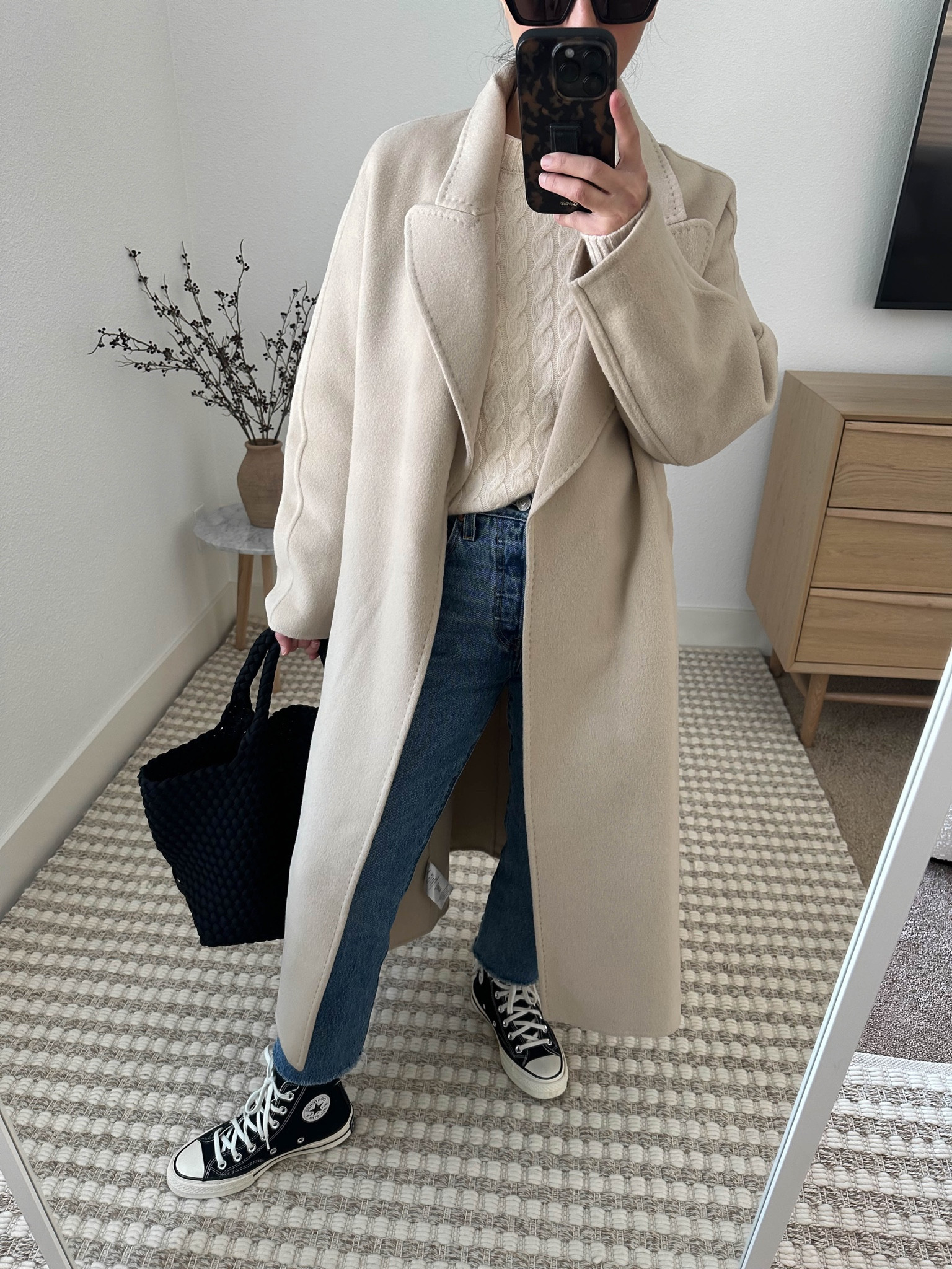 Classic, easy neutral outfit idea. Transitional spring style. How to style Converse high tops. 

Coat- Gentle Herd xs on sale! 
Sweater- J.Crew small
Jeans- Levi’s 24
Sneakers- Converse 5
Bag- Naghedi medium 

Petite style, tonal style, neutral outfit, capsule wardrobe, minimal style, Street style outfits 


#LTKitbag #LTKsalealert #LTKshoecrush