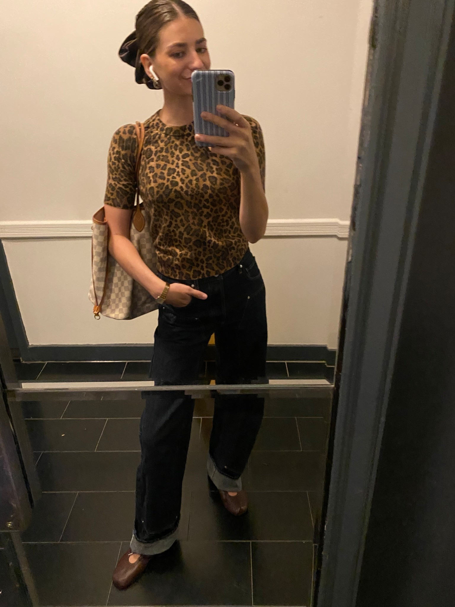 Office outfit of the day! 
Sweater: wearing XXS sized down 
Jeans: linked similar. 
Shoes: sizes up 1/2 size to a 9 (usually 8.5) 

#LTKSaleAlert #LTKSeasonal #LTKFallSale