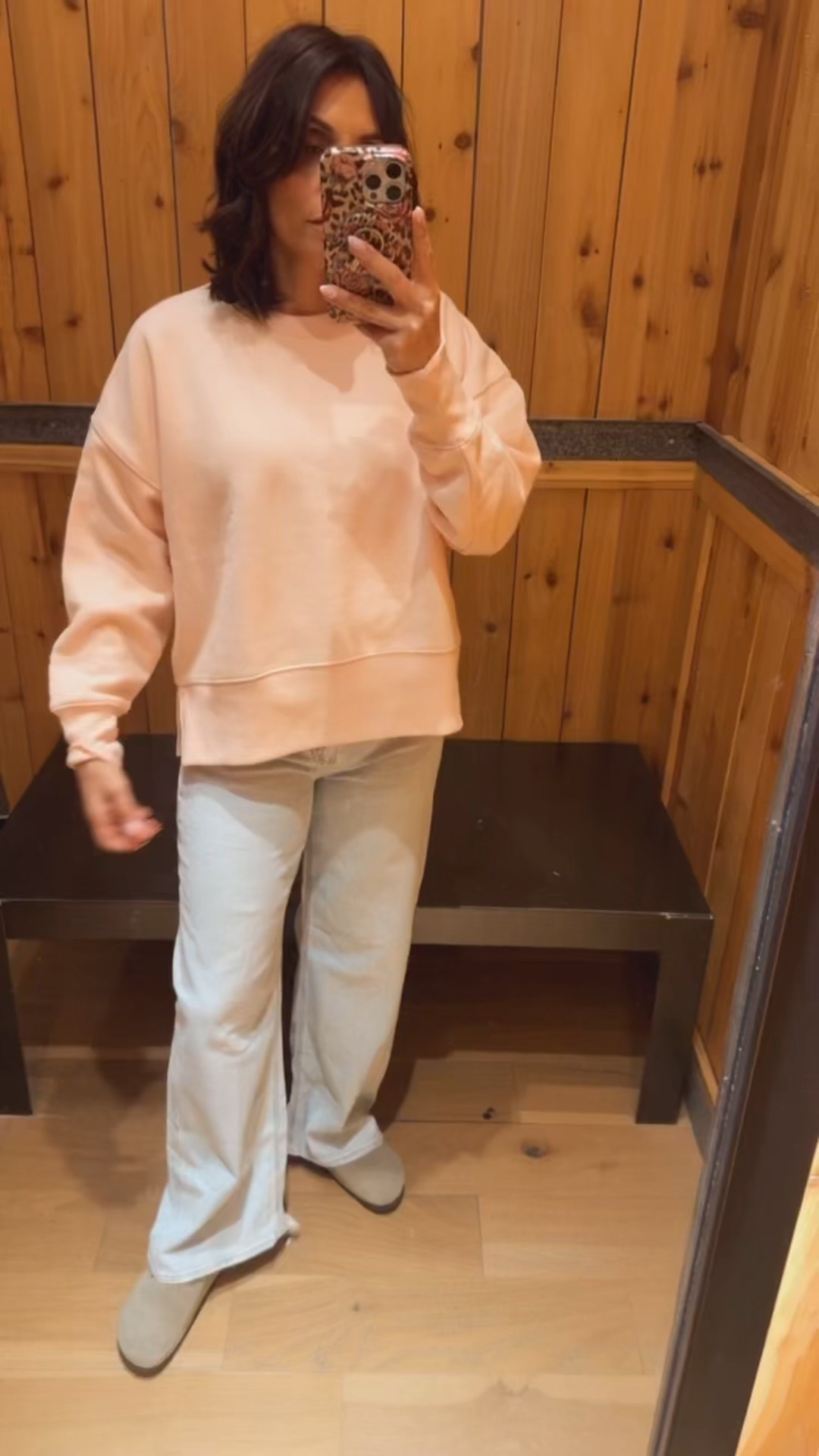 American Eagle oversized sweatshirt 
Size xs
Dreamy drapey jeans size 0

#LTKOver40 #LTKootd