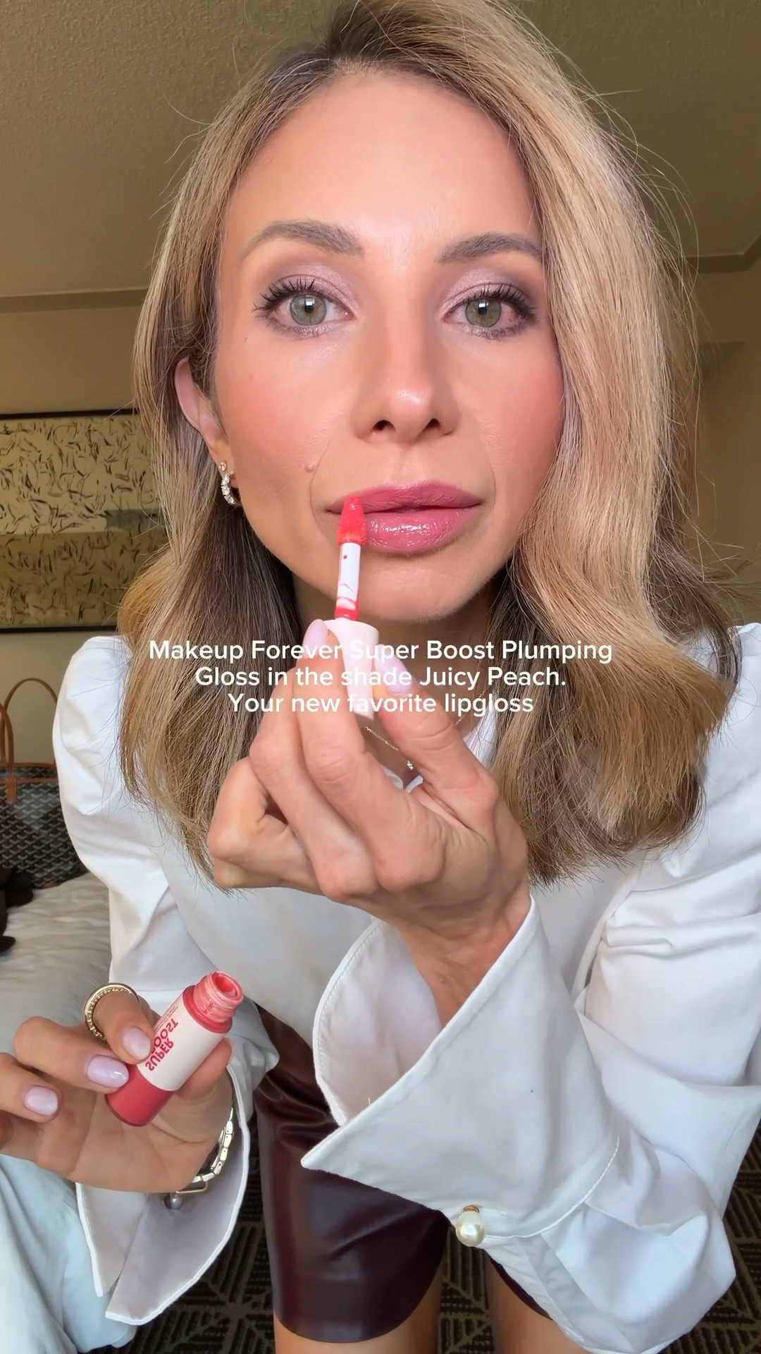 Make Up For Ever Super Boost Moisturizing & Plumping Lip Gloss in Juicy Peach 🍑 

Outfit is sold out. See similar products tagged below. 

#LTKBeauty #LTKOver40