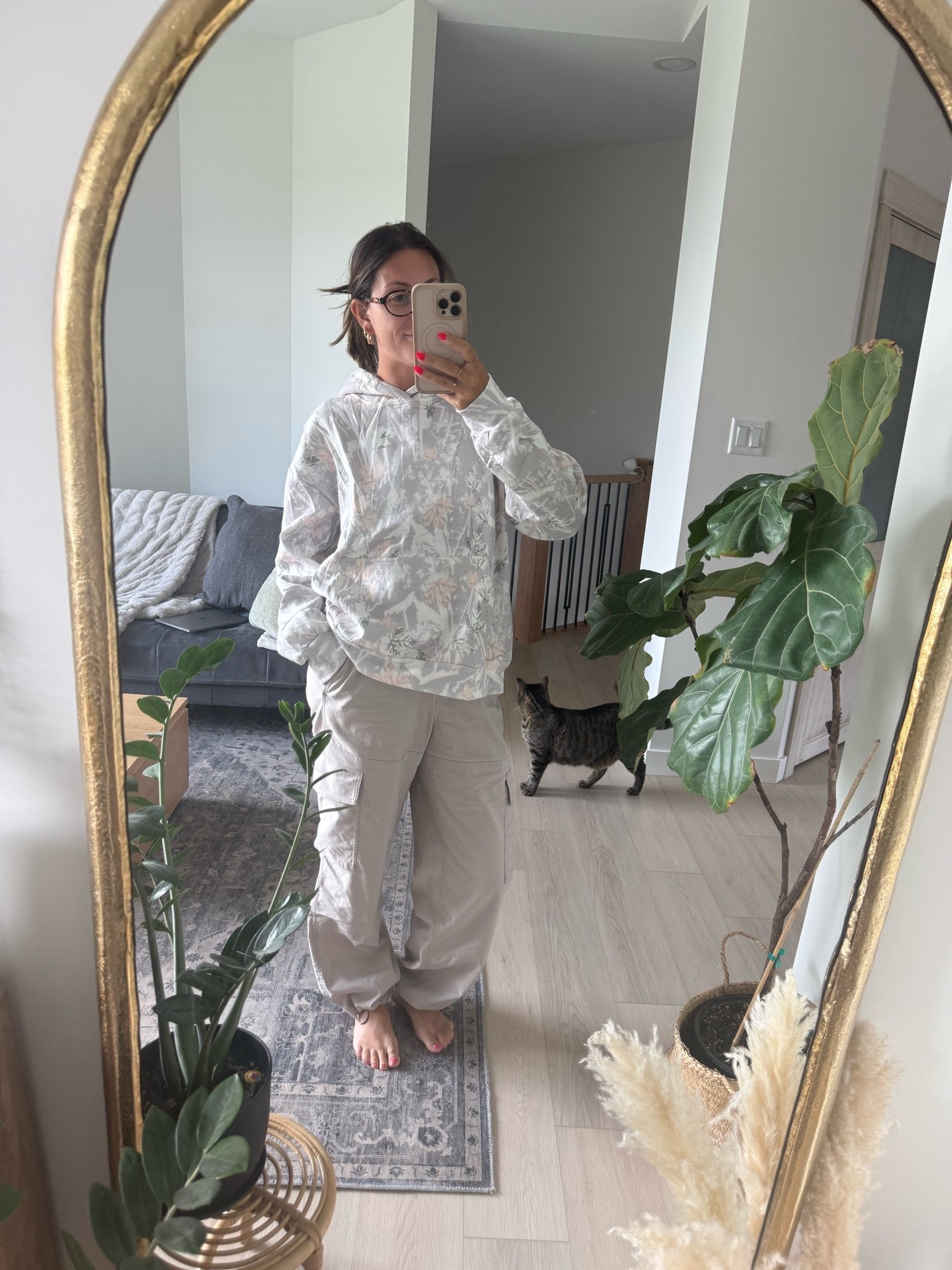 Amazon sweater / aritzia look alike 

Lululemon cargo pants - size small

OOTD idea

#LTKcanada #LTKfall