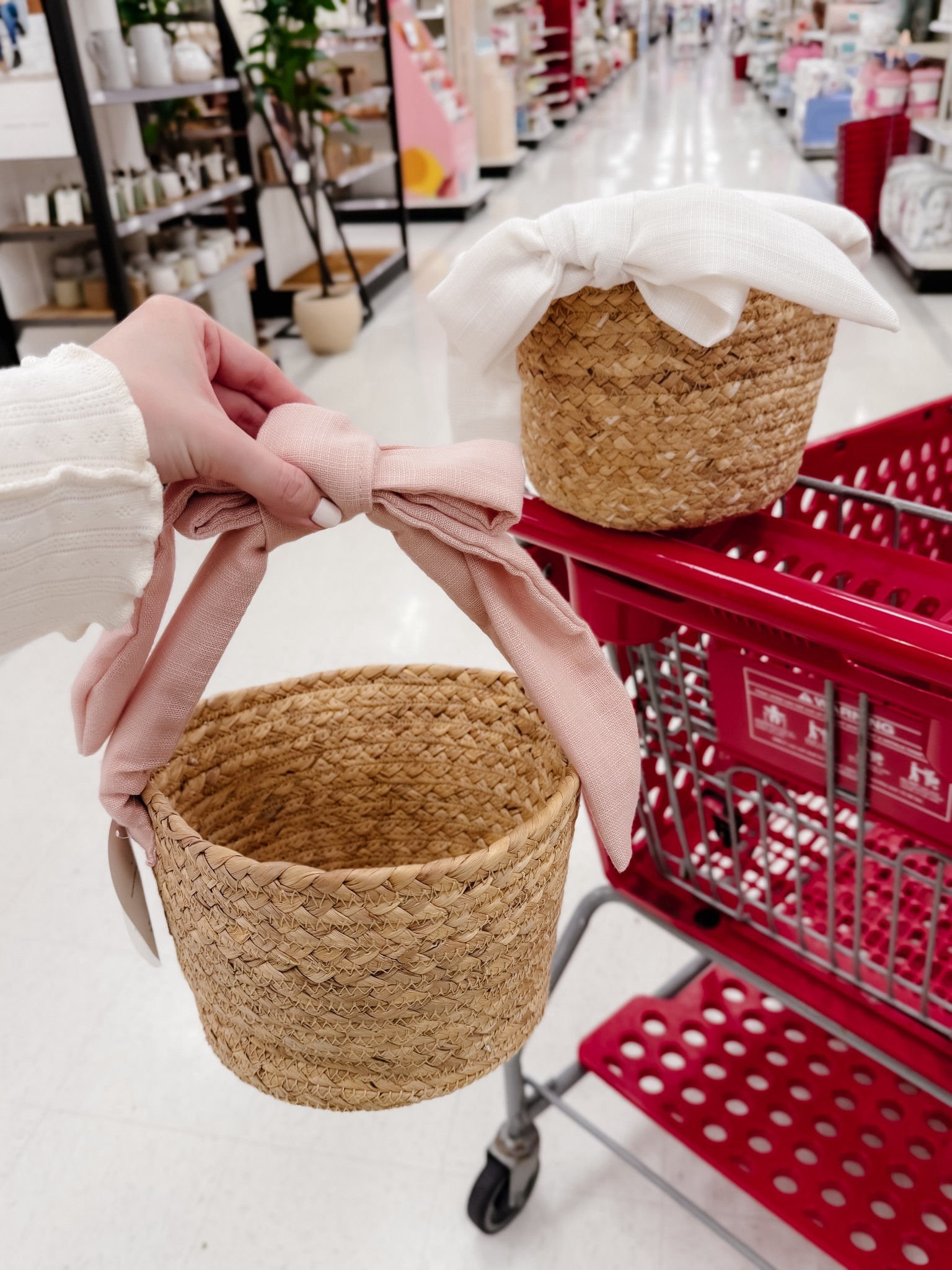 Natural Woven Bow Handle Basket From Target



#LTKSeasonal #LTKHome #LTKFindsUnder50