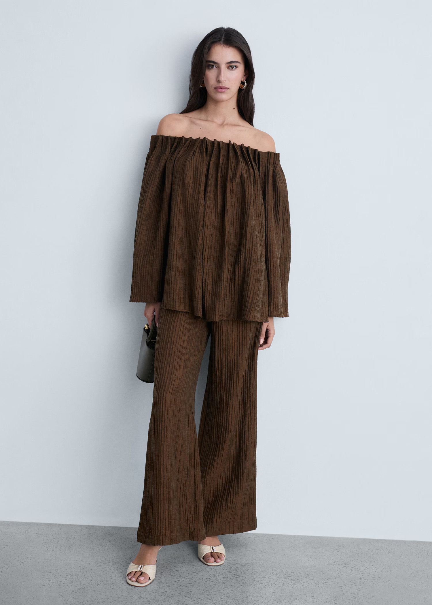 Textured gathered blouse - Women | MANGO USA | Mango (US/MX/AU)
