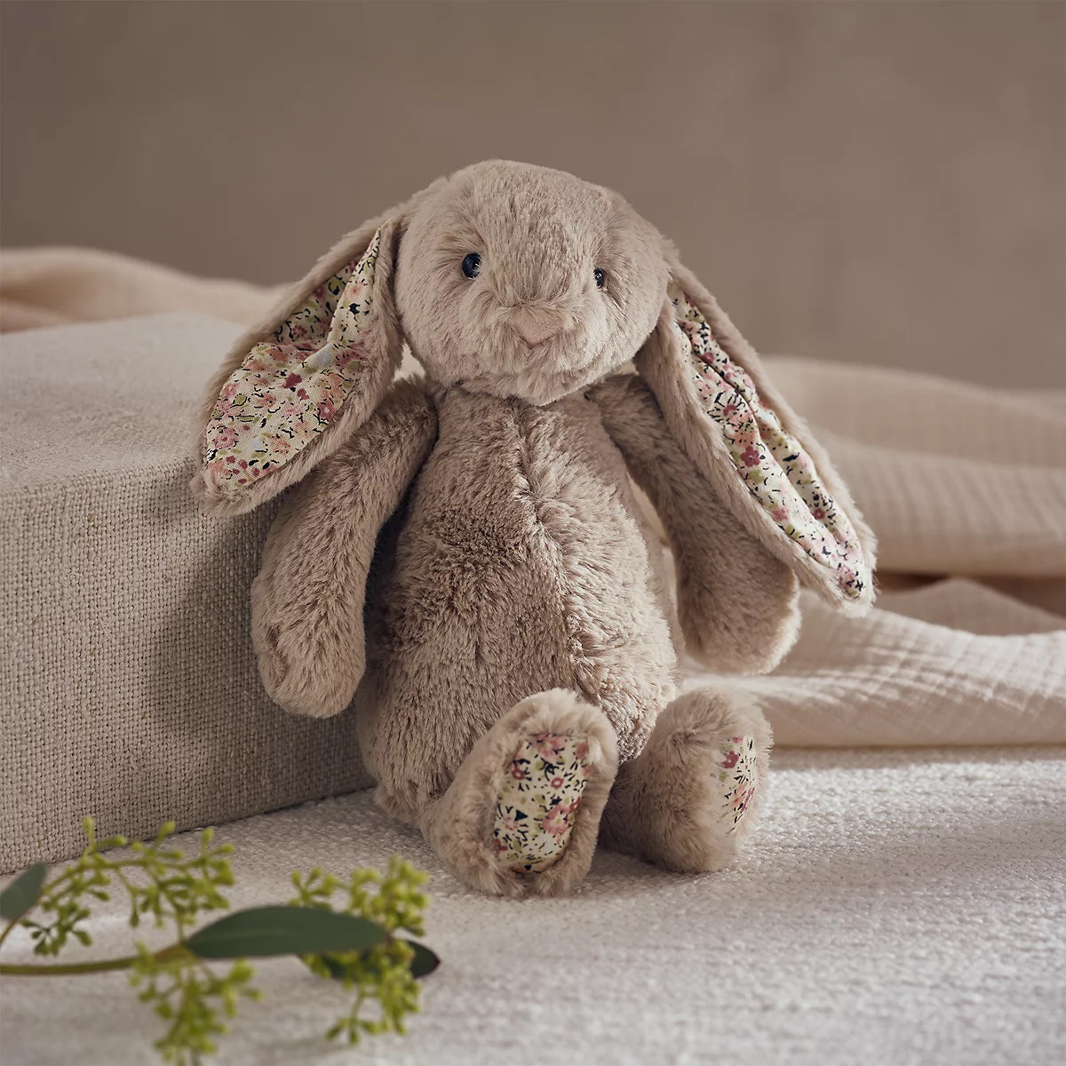 Jellycat Mini Blossom Bashful Bunny | The White Company (UK)