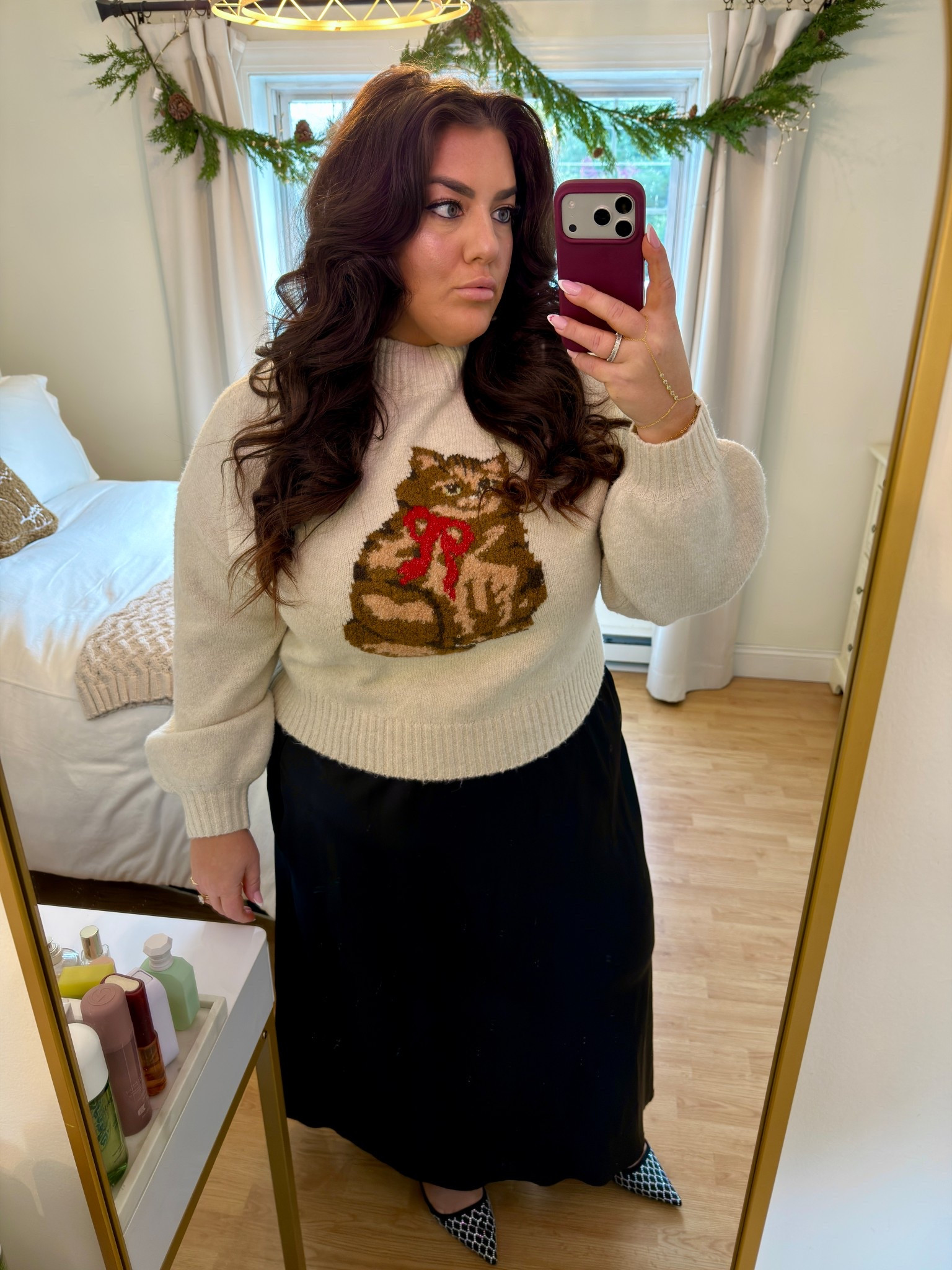My Christmas 2025 look ❤️

#christmasoutfit #satinskirt #catsweater #kittenheels 

#LTKootd #LTKHoliday #LTKPlusSize