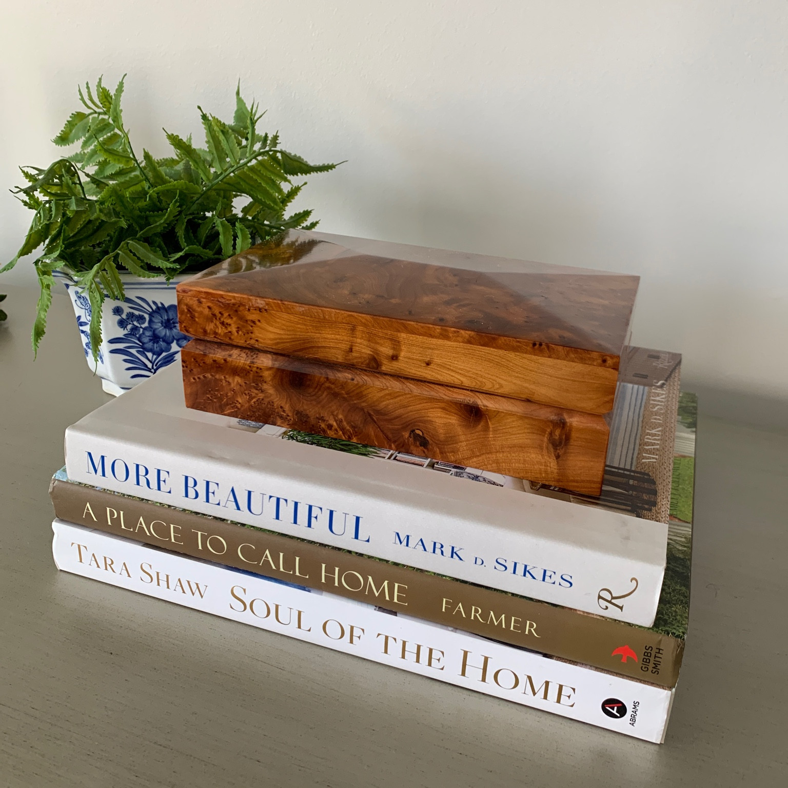 Remote Storage Hack! 📺
My favorite Amazon home decor find! Currently on sale!
The perfect size for hiding those remotes! Also great for jewelry storage or desk storage! 


#homehacks #storage #organization #dendecor #burlwood #livingroomdecor #deskdecor #homeoffice #officestorage #livingroom #traditionaldecor #coastalhome #coastaldecor #burlwoodbox #jewerlystorage #bathroomstorage #grandmillenialhome #amazon #amazonhome #amazonfavorites #coffeetable #coffeetablebooks

#LTKunder50 #LTKsalealert #LTKFind