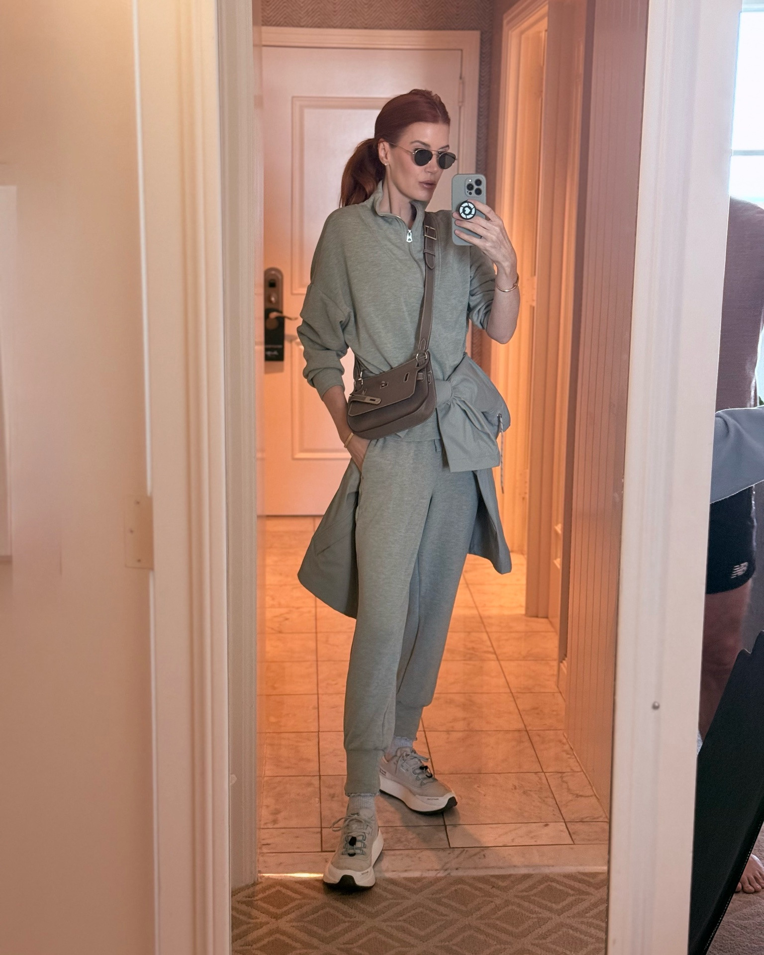 An active day in Laguna calls for sweats and it’s all in the styling. A sweater tied around the waist or over the shoulders, a chic bag, and the right accessories make even sweats feel pulled together.