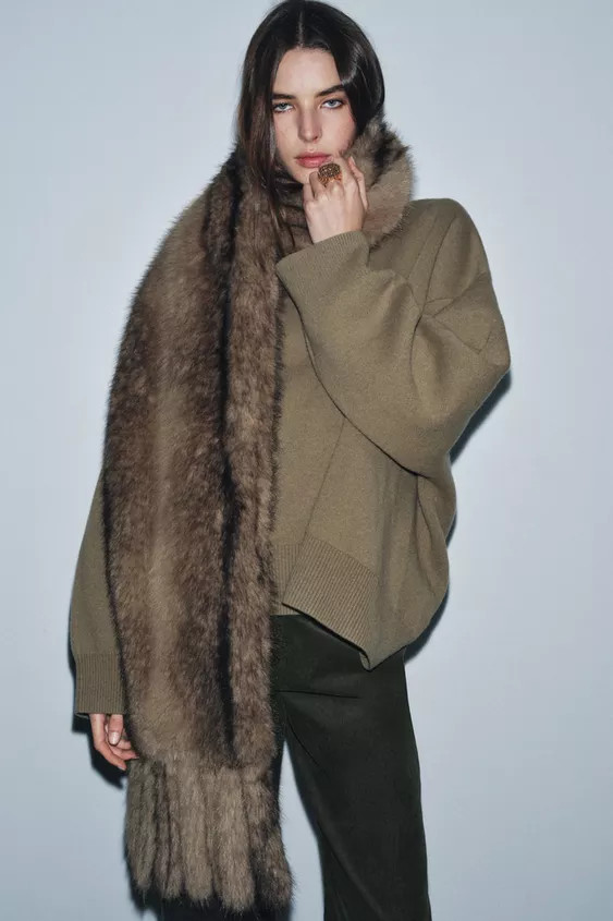 PLAIN FAUX FUR FRINGED SCARF | Zara UK