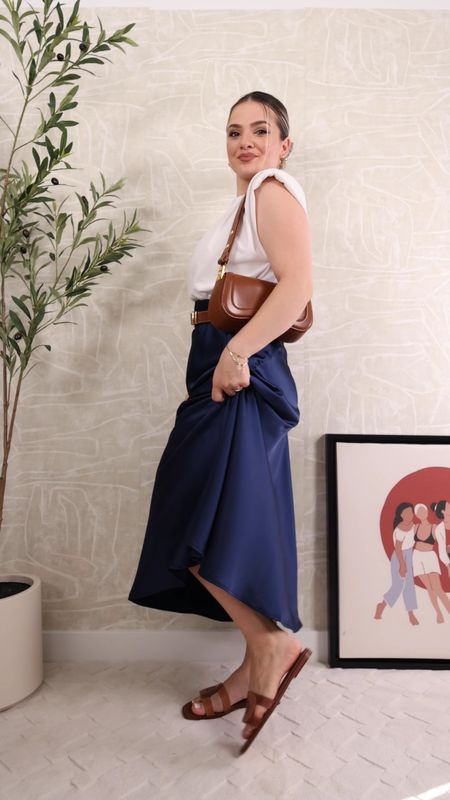 How to wear silk skirt for every day 💙

Wearing size S 

#LTKVideo #LTKSeasonal