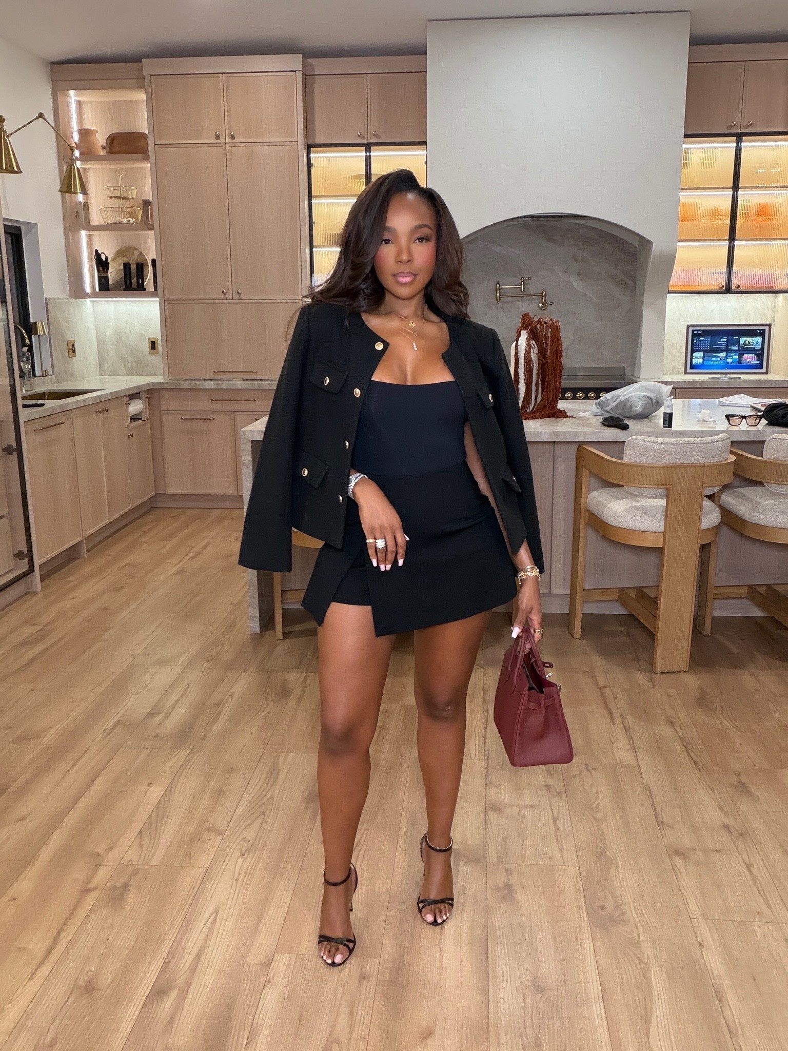 BLACK BLAZER ENERGY 🖤

A little black blazer moment that can take you from date night to drinks without trying too hard. The mini + bodysuit keeps it sleek while the blazer gives the whole look that polished finish.

Wearing: Size Small | 5’4” | 140 lbs | 34D-27-40

black blazer outfit, date night outfits, going out outfit, black mini skirt outfit, elevated basics, classy night out outfit, fall date night style, chic black outfit, dinner outfit women, petite outfit ideas

📲 Download the FREE LTK app & follow me (@kirasfashionfinds).