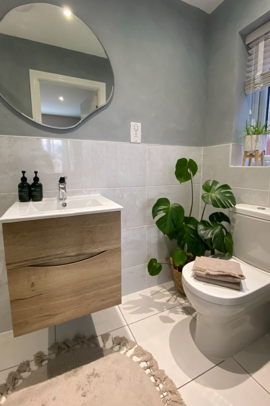 New build bathroom makeover using Chalkwash paint & H&M accessories!

#LTKSeasonal #LTKU #LTKhome