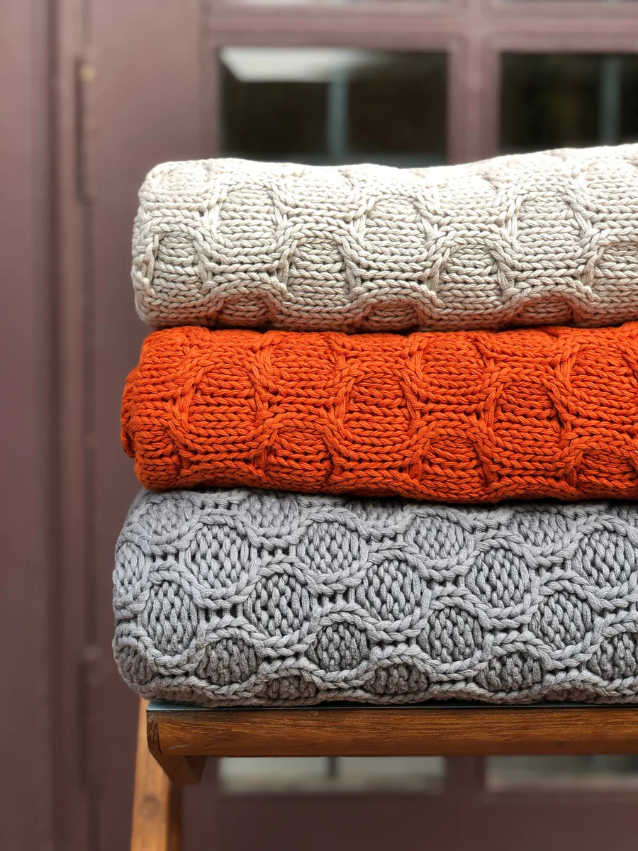 Kelly Knitted throw | Darzzi