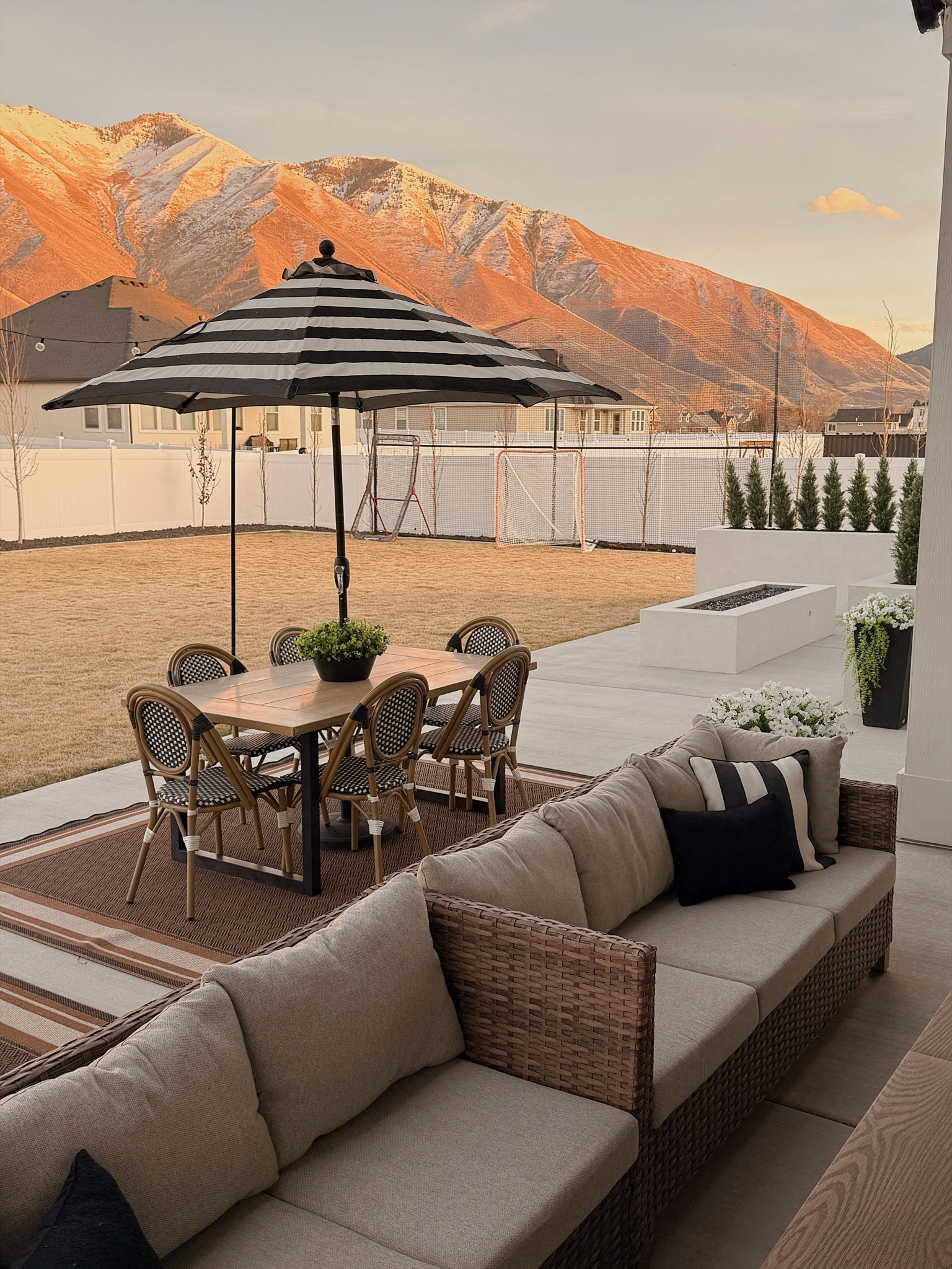 Everything I’m loving for creating a cozy, neutral outdoor space. Comfortable, functional, and easy to style for everyday use or hosting. These are the pieces that make your patio feel finished.


#LTKHome #LTKSeasonal