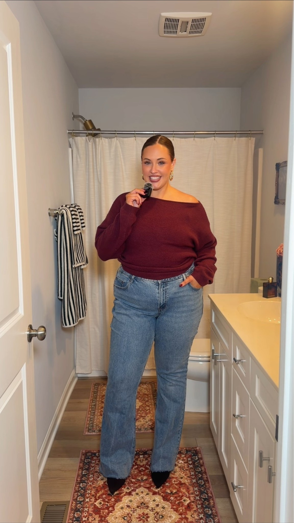 Wearing an xl sweater & 34L jeans!

#LTKSaleAlert #LTKMidsize #LTKPlusSize