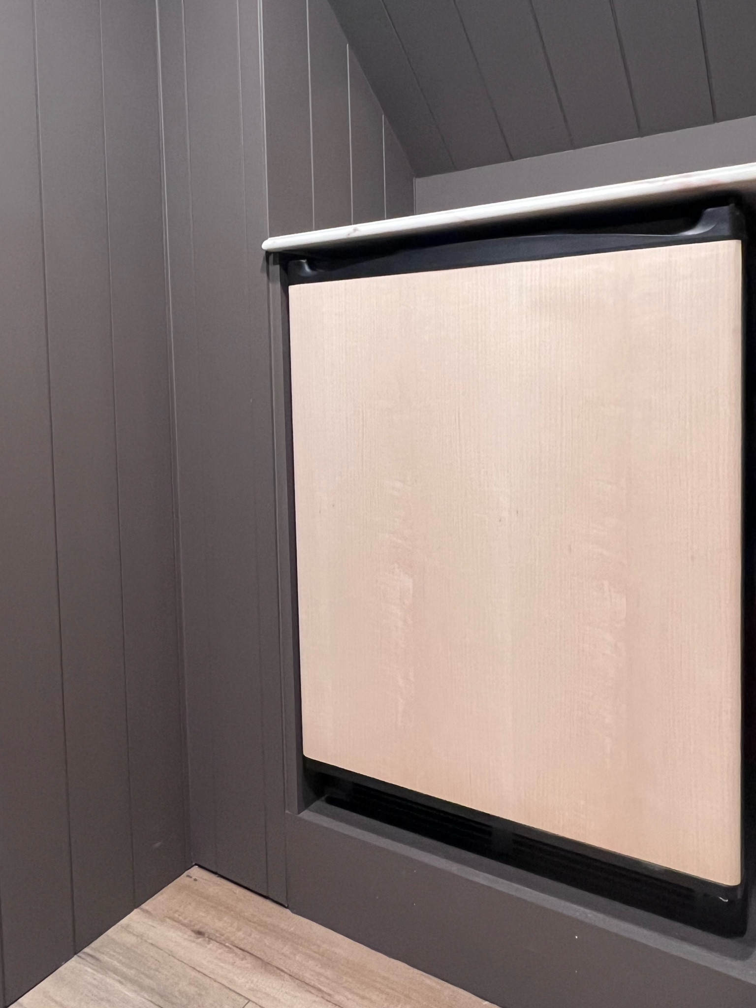 Wood veneer peel n stick 

#LTKfindsunder50 #LTKhome #LTKstyletip