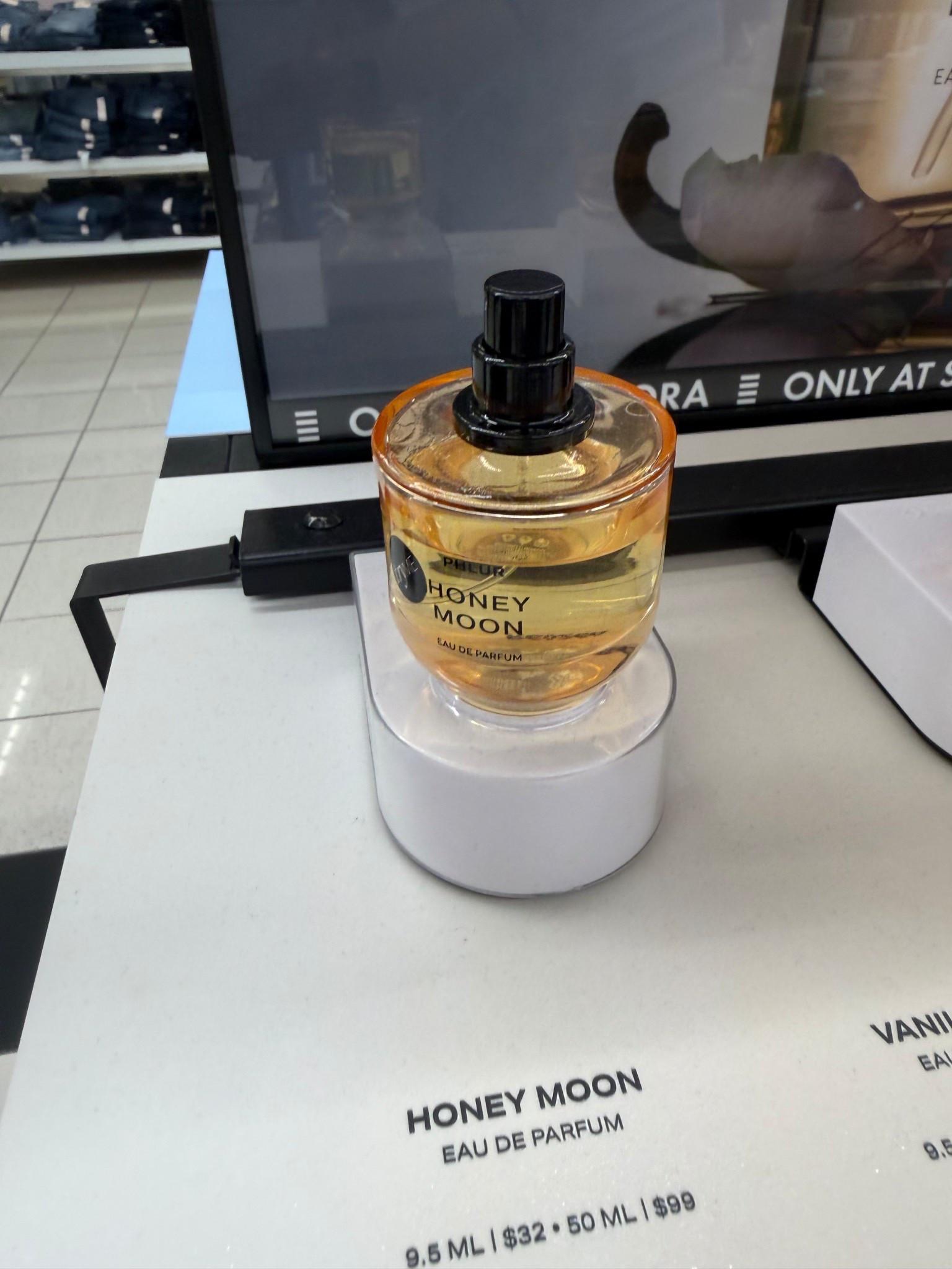 Phlur Honey Moon smells so good and is currently on sale at Sephora!

#LTKSaleAlert #LTKBeauty