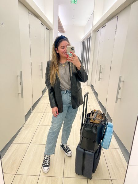 Early morning travel outfit!

I needed to go straight to the office after the airport so as casual and comfy as this outfit is, I felt like the leather blazer dressed it up a little bit! 

#LTKworkwear #LTKtravel