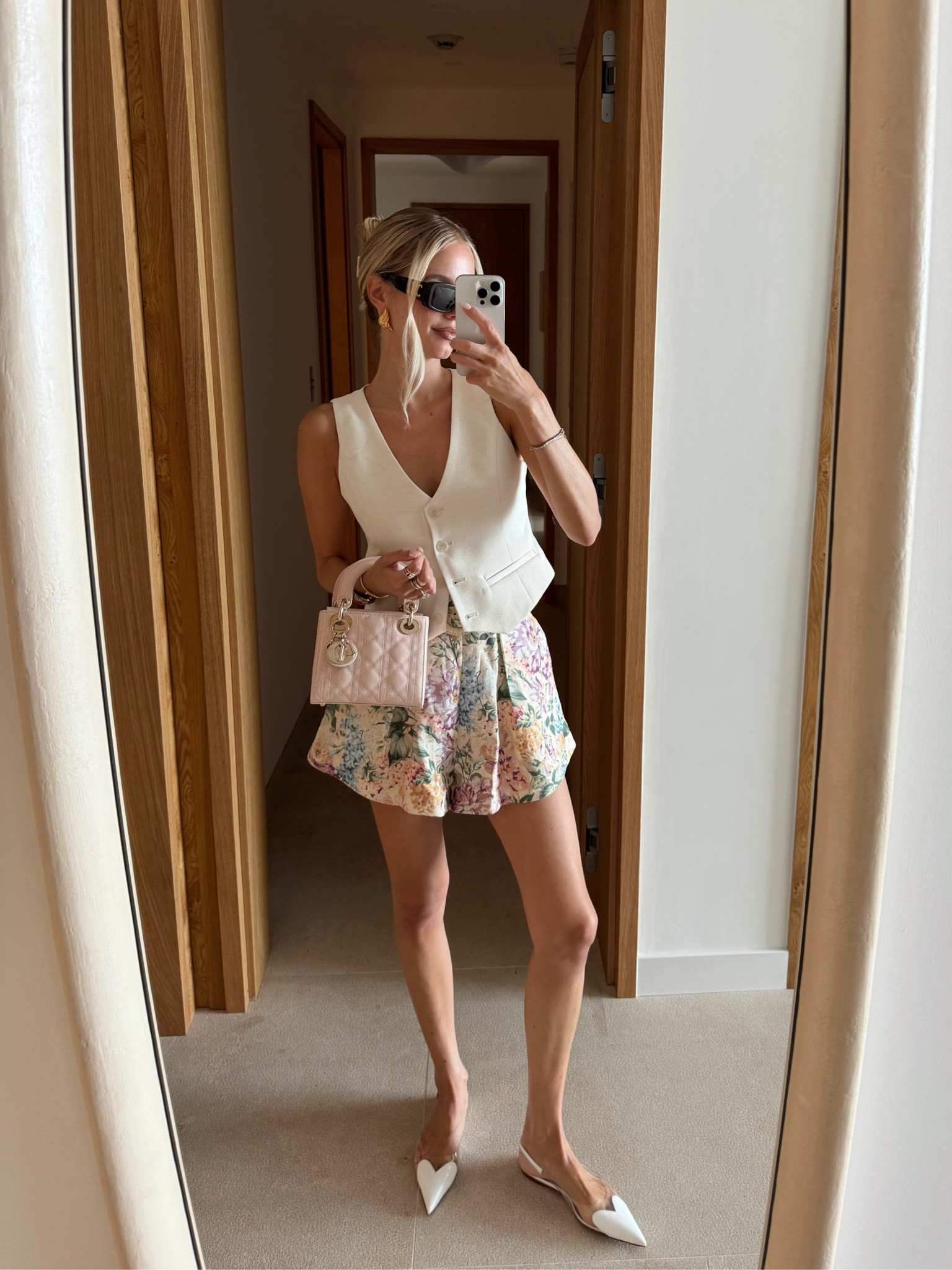 Floral shorts, waistcoat and the cutest flats 🌸