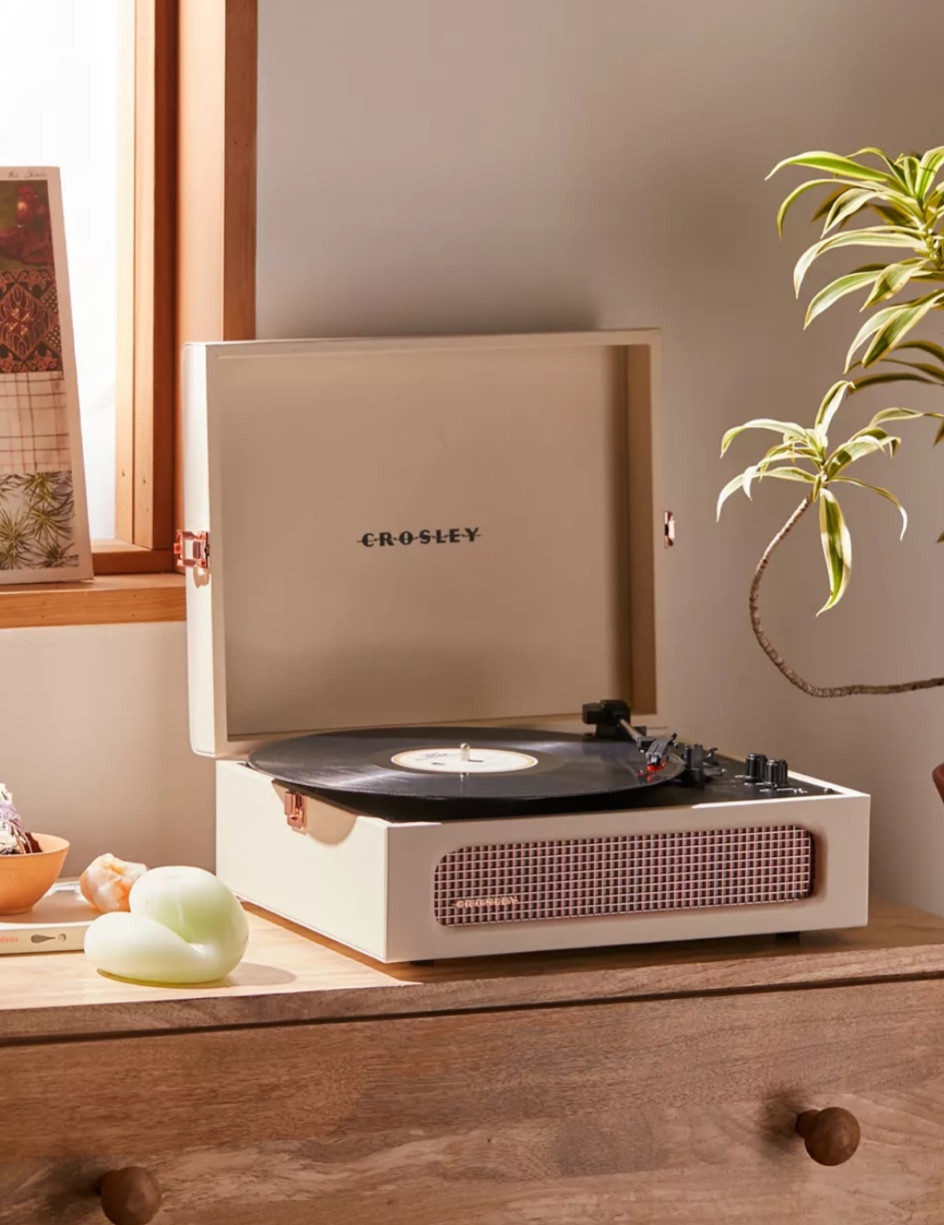🚨URBAN OUTFITTERS SPRING SALE🚨25% off site wide, exclusions apply! 
This record player is everything!! 🎵🎶

#springsale #urbanoutfitters #recordplayer #record #musiclovers #interiordesign #homedecor 

#LTKsalealert #LTKhome #LTKSpringSale