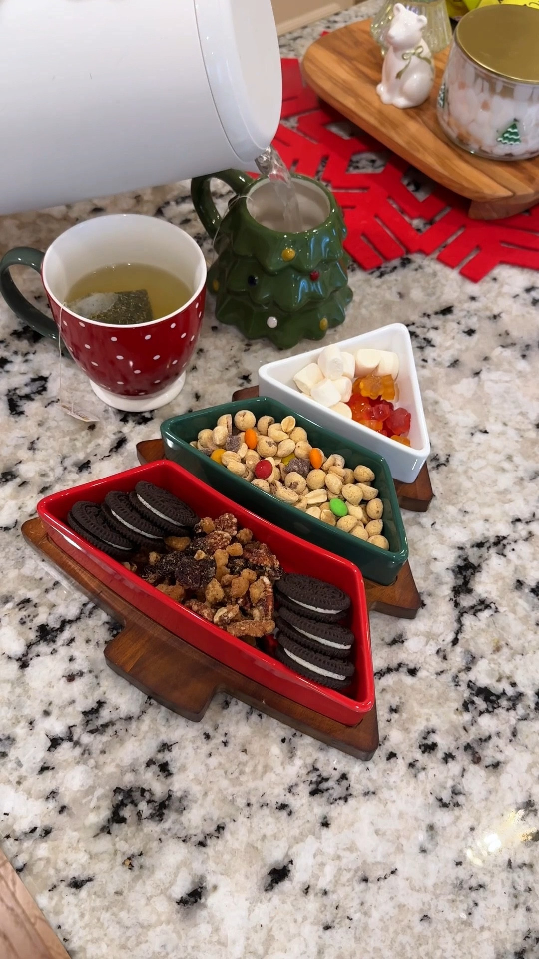 A clean ingredient snack board filled with high protein, high fiber, lower sugar, dye free, and overall clean ingredient products! ❤️



#LTKfoodie #LTKFindsUnder50 #LTKfitnessgoals