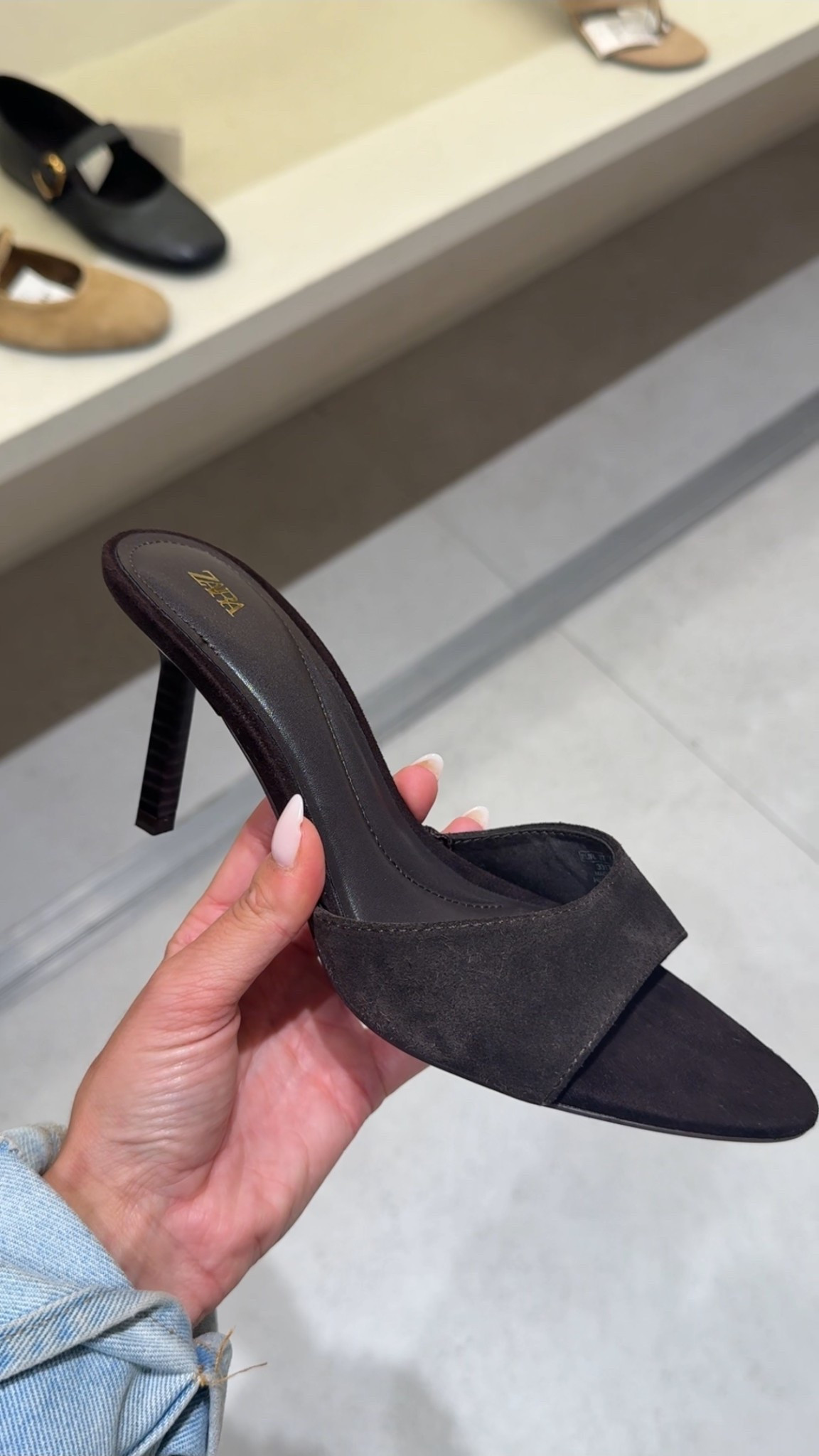 Suede heels, mules, kitten heels, Zara , Zara new in, spring shoes 

#LTKuk #LTKspring #LTKshoes