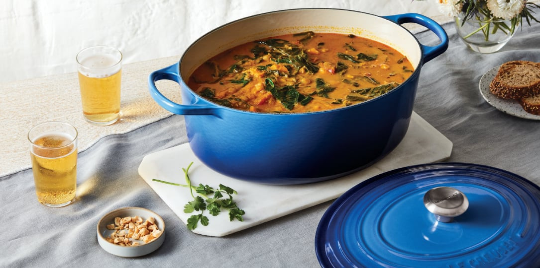 Signature Oval Dutch Oven | Le Creuset