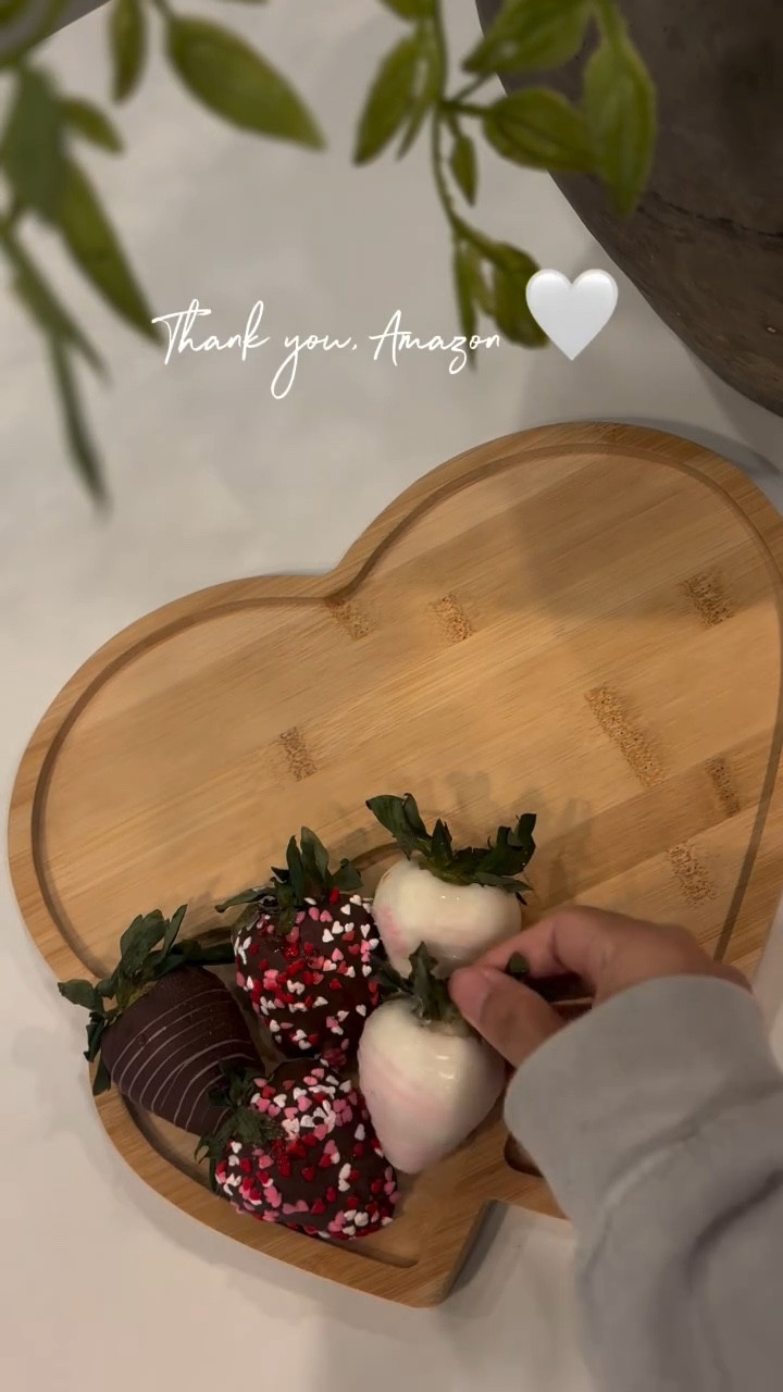When you need a last-minute Valentine’s Day gift and it gets delivered this fast 👏🍓 can’t you believe you can purchase these on Amazon?! We’re spending Valentine’s Day at home this year, and these chocolate covered strawberries made it feel extra sweet and special

🏷️ Valentine’s Day gift ideas, Valentine’s Day finds, Valentine’s Day inspo, Valentine’s Day decor, Valentine’s Day chocolate strawberries, vday, date night, #ad