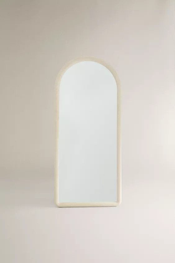 FULL LENGTH MIRROR WITH A WOODEN BOW | Zara Canada