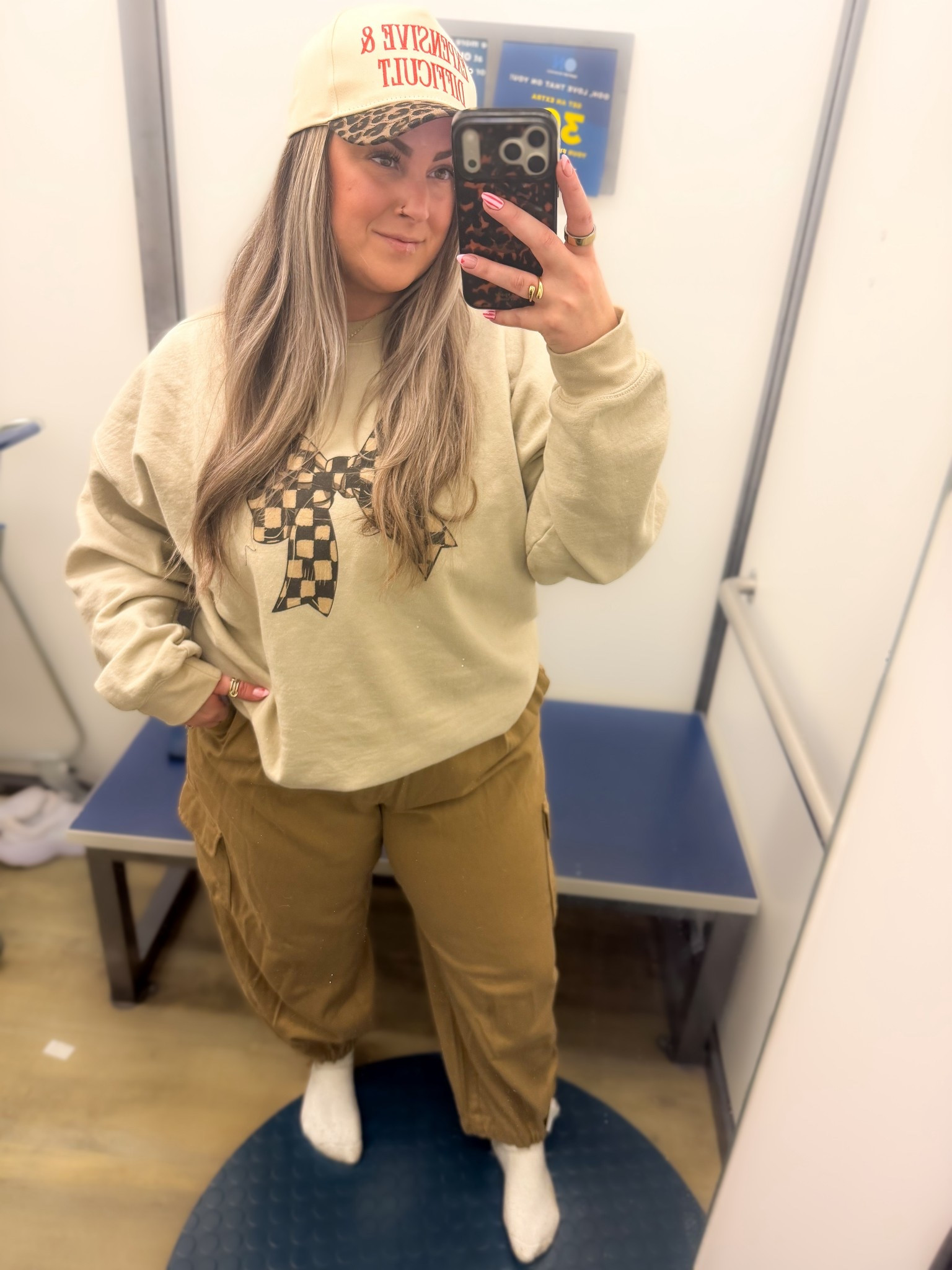 These Old Navy Barrel cargos = instant cool girl outfit 🖤
Throw them on with a sweatshirt or tee and you’re done. So easy, so good.

#LTKootd #LTKMidsize #LTKPlusSize