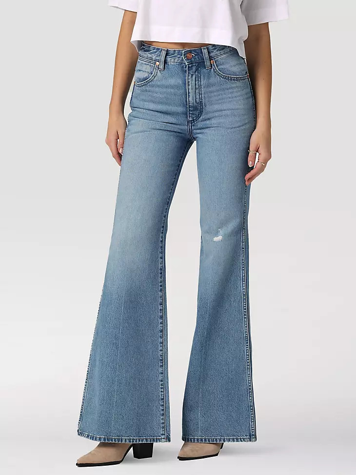 Women's Wrangler® Wanderer 622 High Rise Flare Jean in Mermaid | Wrangler