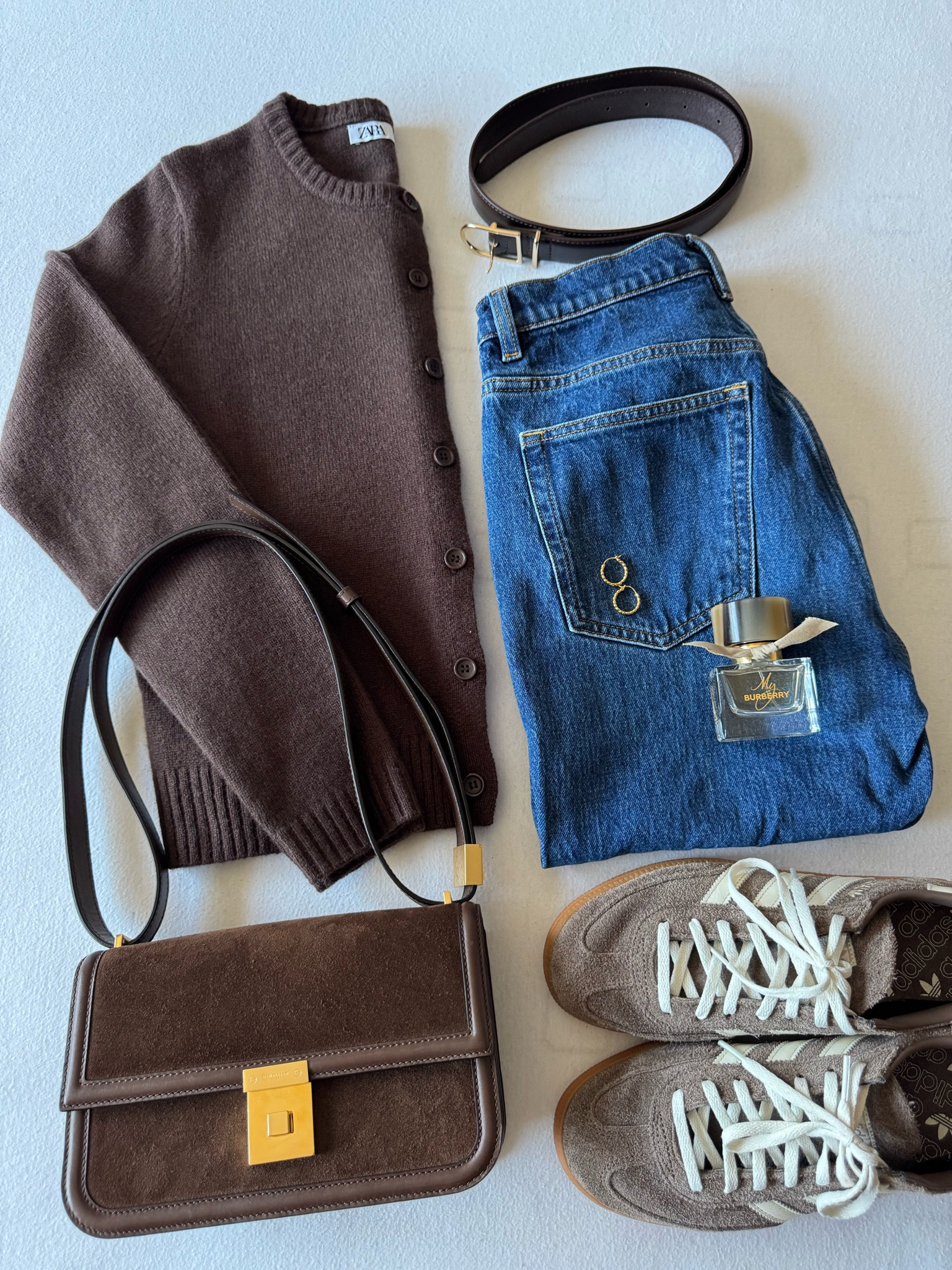 Brown cardigan styling

The cardigan is from Zara

#LTKWorkwear #LTKShoeCrush #LTKStyleTip