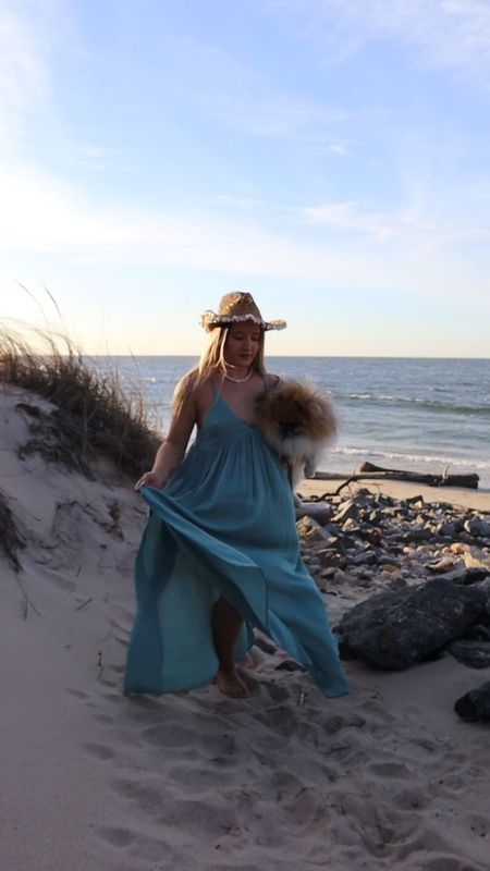 Easy pretty maxi dress you need this summer✨

#maxidress #summeroutfit #hat #coastal #sundress #sunhat #dress 



#LTKSeasonal #LTKFindsUnder100 #LTKVideo