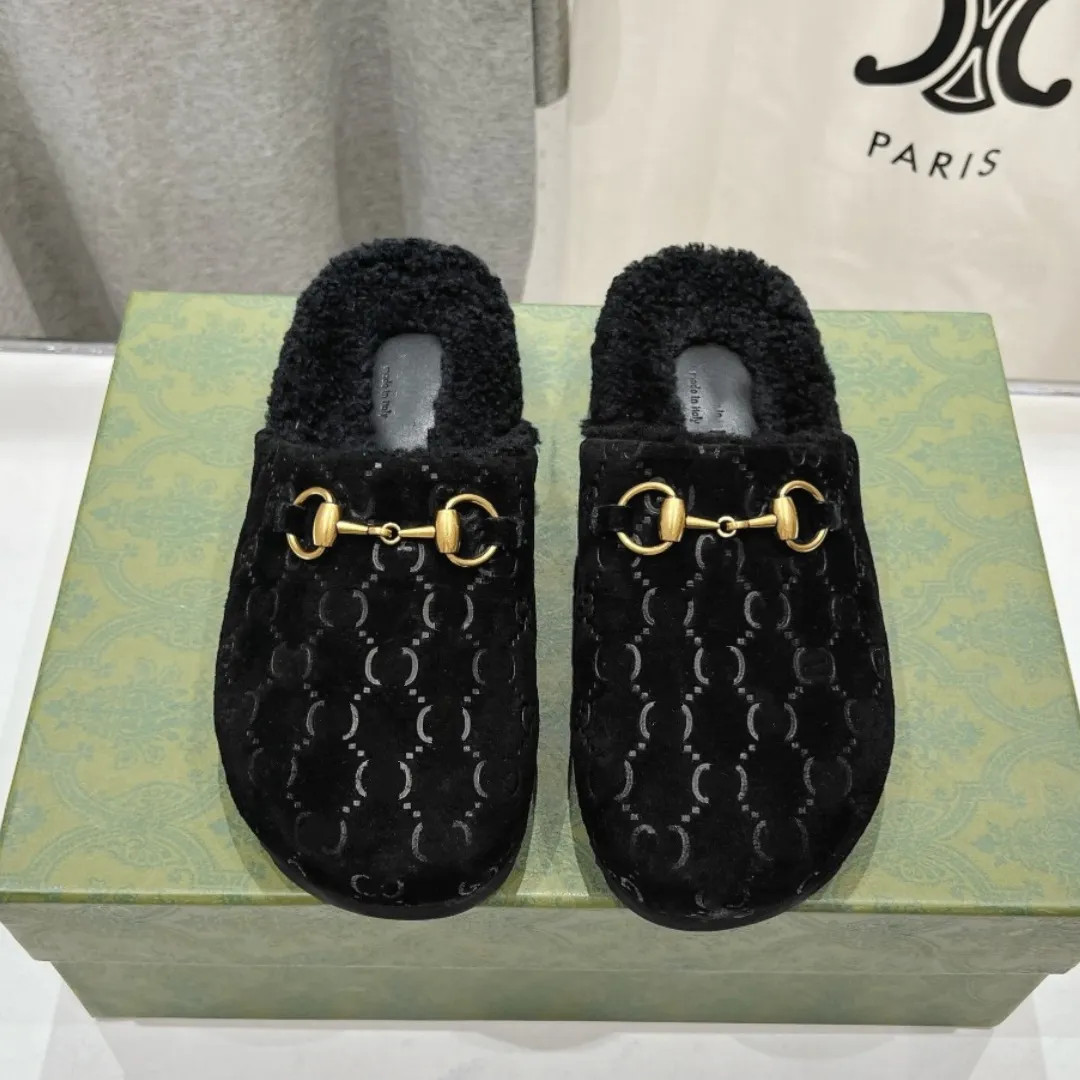 Save Big on Bulk Womens Vans Suede Slip Ons Womens Mule Slipper Black Designer Booties Luxury Woo... | DHGate