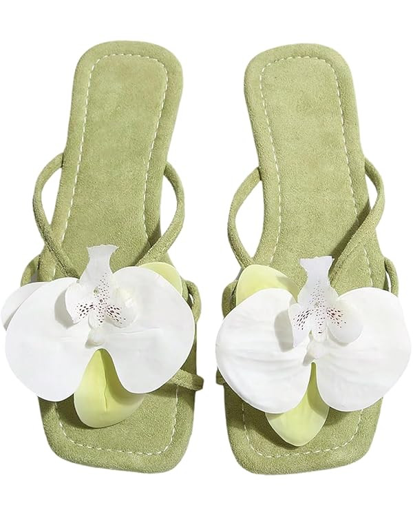 GORGLITTER Women's 3D Flower Flat Sandals Floral Slip On Open Toe Vacation Beach Sandals | Amazon (US)