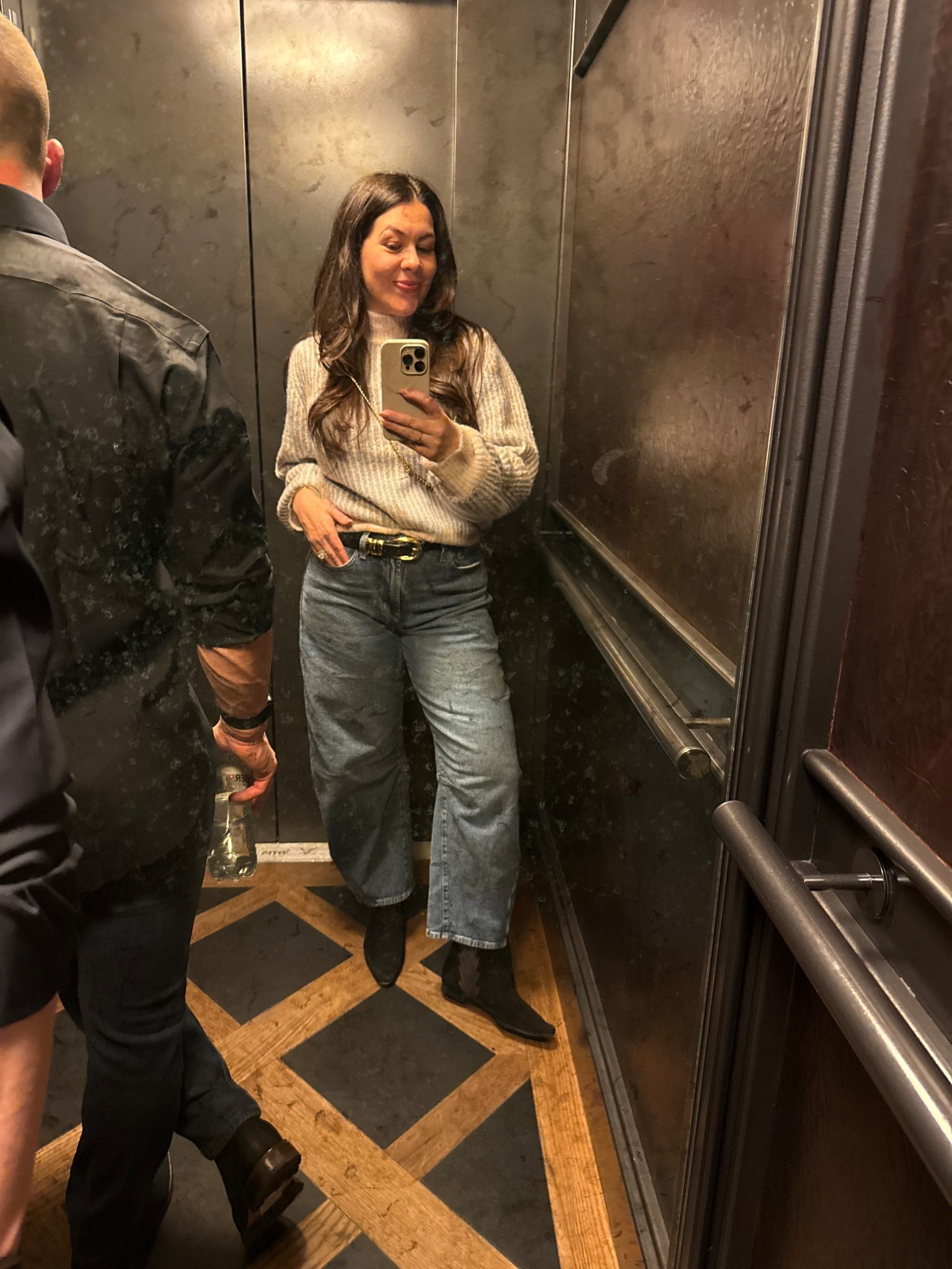 Simple chic outfit for dinner on arrival in Switzerland! 

This sweater is on sale and so comfortable!!