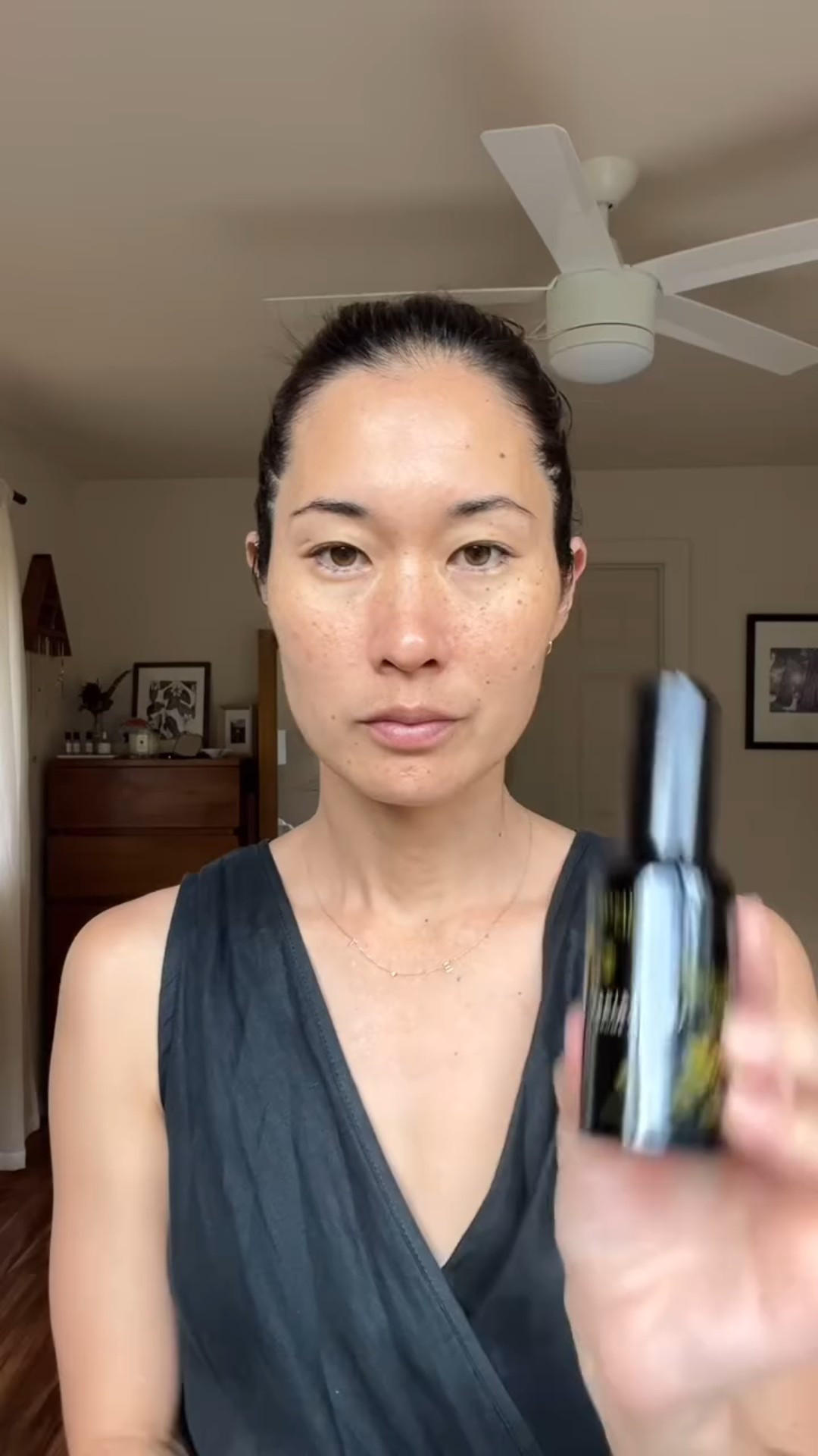 GRWM for work 🤍

@somersetmoss facial mist
@eadem.co dark spot serum
@lamer soft crème 
@herbivorebotanicals jade roller
@itcosmetics cc crème
@esteelauder eye makeup remover (remove any makeup residue from brows with a qtip to prevent flaking)
@marcjacobsbeauty bronzer
@anastasiabeverlyhills brow wiz in soft brown
@byelliebeauty brow texture
@saiebeauty mascara
@patricktabeauty blush in she’s flushed
@eadem.co lip softening balm in fig sauce
@ksandco brow pen

LINKS in ShopMy 👆🏼