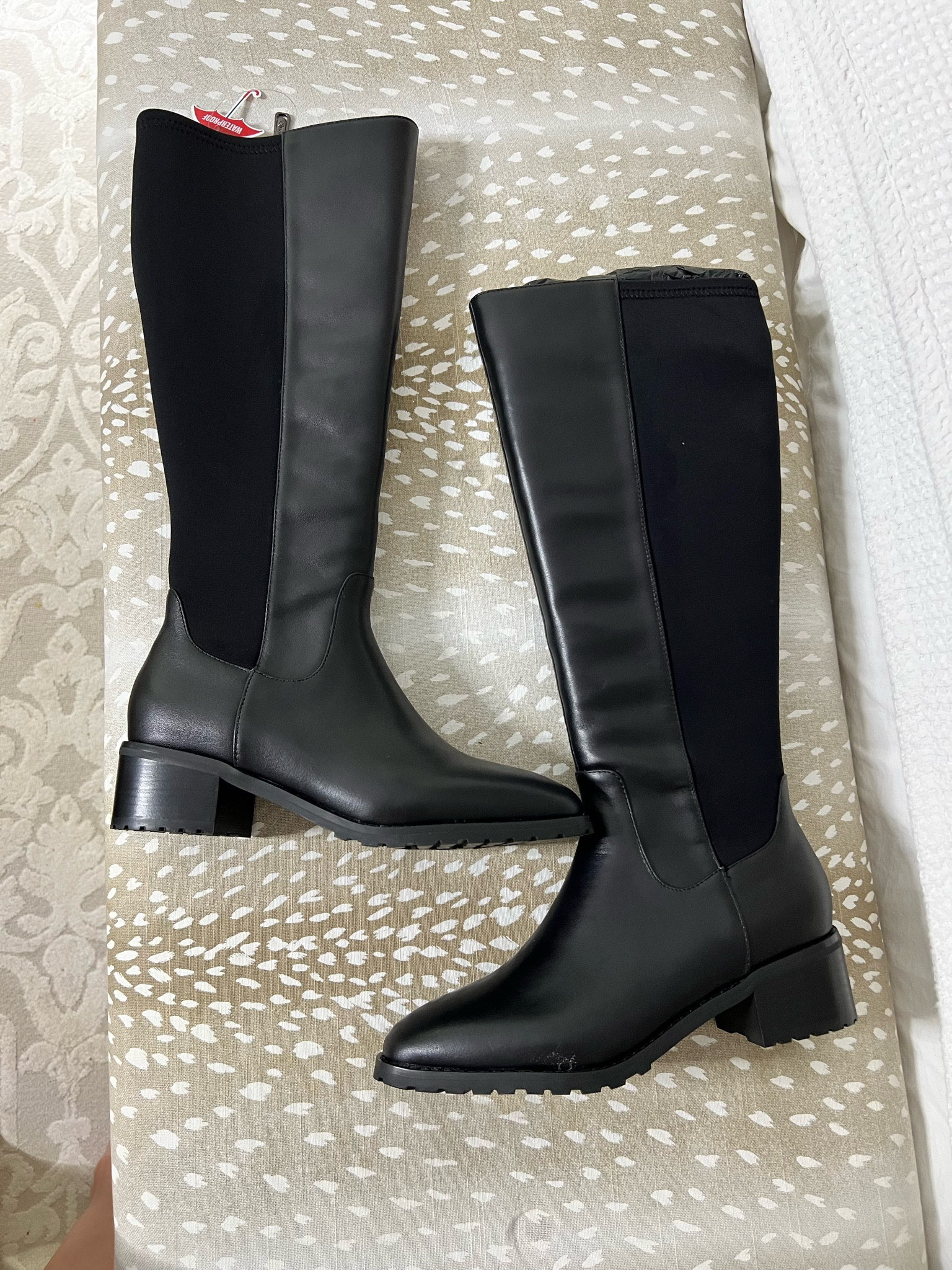 The cutest boots that I grabbed from the N sale this year! They are waterproof and I love that they have a slight heel on them. I’m so excited to get to wear these when it gets colder out!



Nordstrom sale
Boots
N sale
Sale alert 

#LTKShoeCrush #LTKxNSale #LTKStyleTip