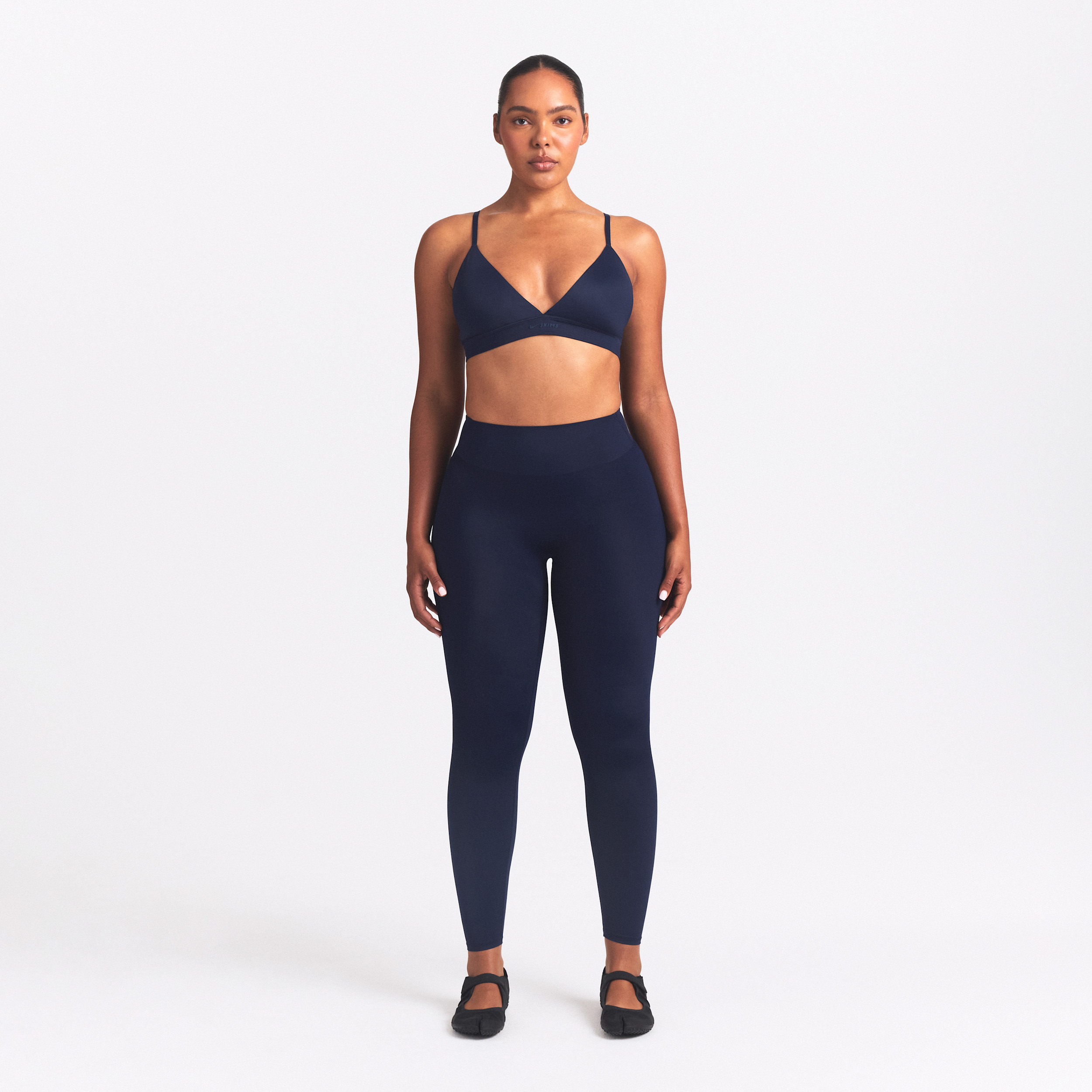 Nike Women's SKIMS Shine High-Waisted Bonded 26" Leggings in Blue | BOLEG8352W-NVY | Nike (US)