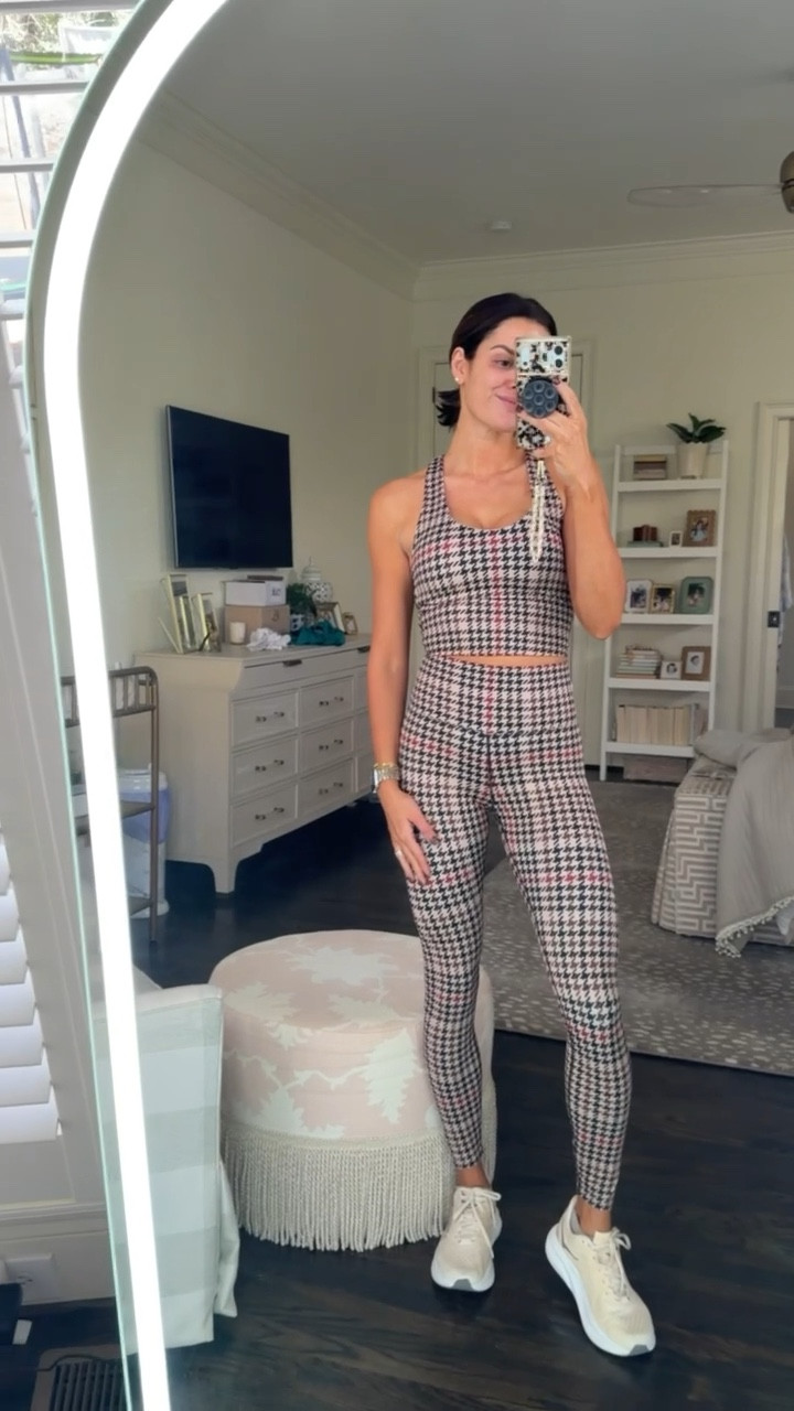 a good set makes my workout so much better 🙌🏻

set is running low on stock! 

athleisure, workout outfits, workout set, activewear, beach riot set, Katy Harrell 

#LTKfitnessgoals #LTKActive