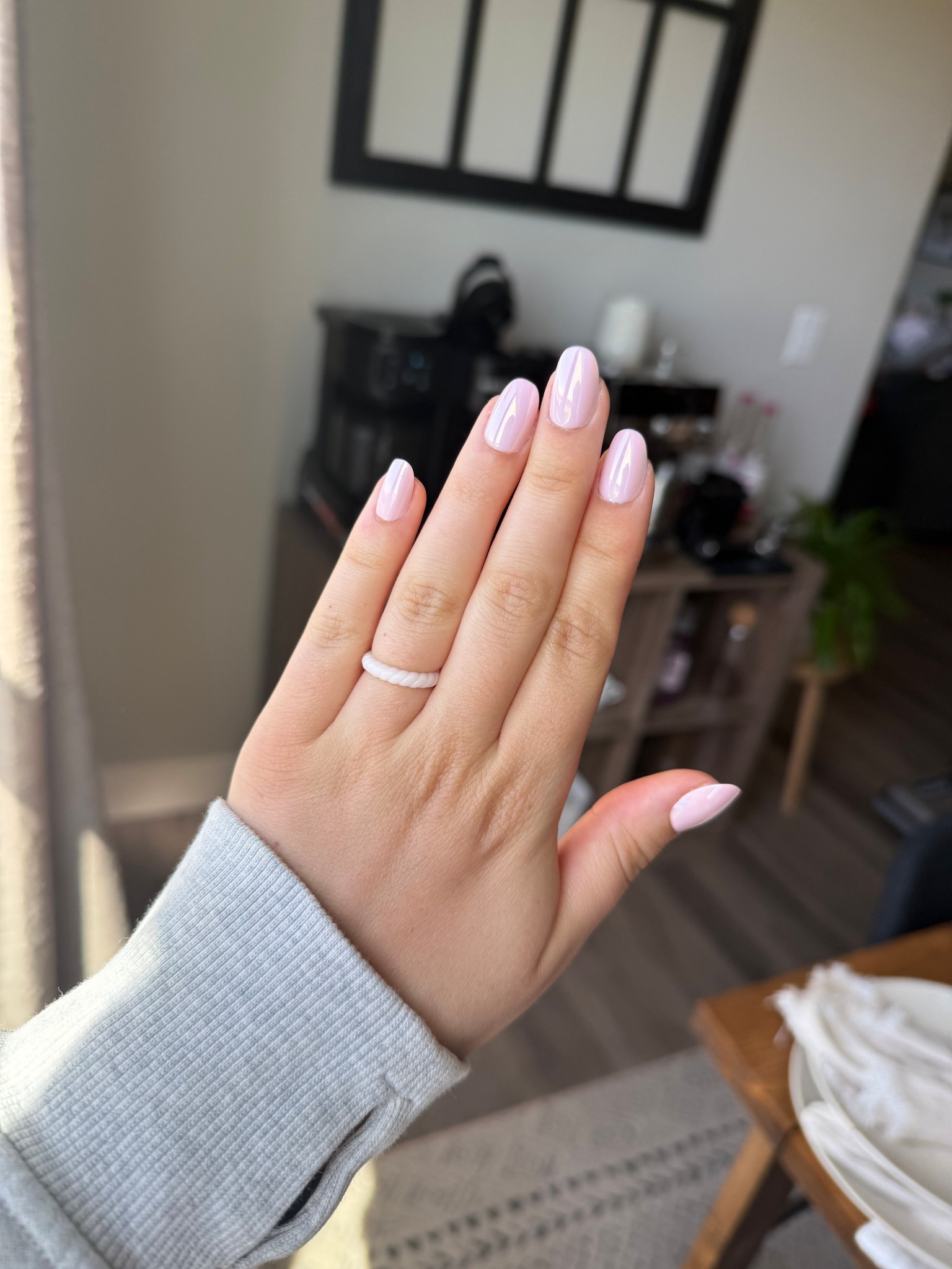 I’ve tried every press on nail brand and nothing compares to Olive & June from @Target 

#LTKselfcare #LTKgrwm #LTKmomlife