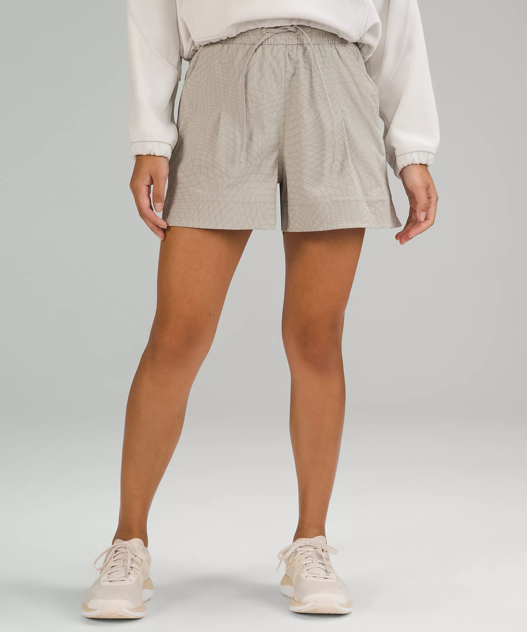 Lightweight Mid-Rise Short 3.5" | Lululemon (US)