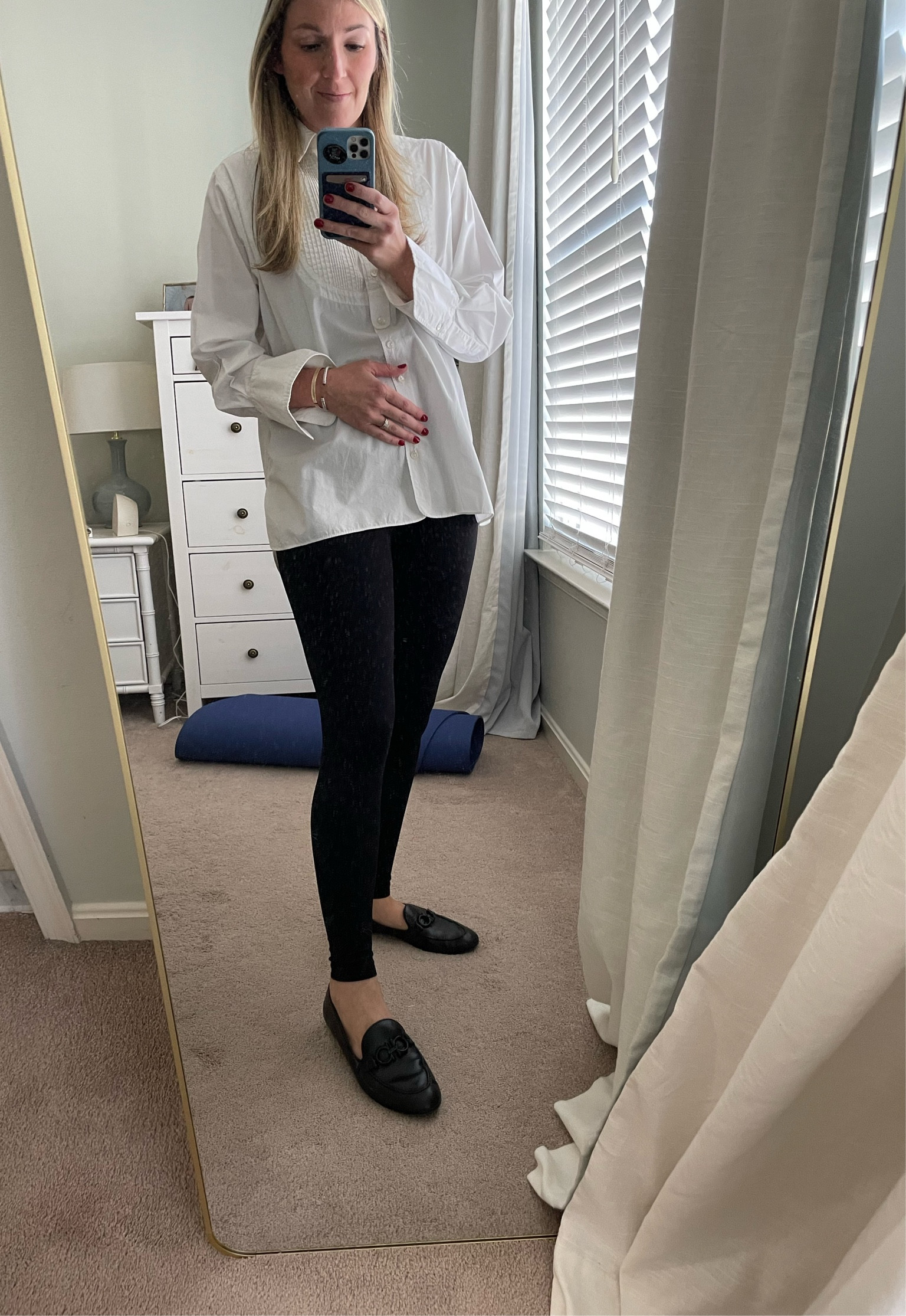 Same #Hatchgal button-downs with leggings and loafs. This tuxedo one I bought from Hatch during my first pregnancy and it’s in top rotation once again - a true testament to the quality of their tops (esp white button-downs). It’s super soft but still professional enough for virtual calls. 

#tuckernuck #tuckernucking #workoutfit #worktrip #pregnancyworkwear #bumpfriendly #pregnant #pregnancy #wfh #wfhwear 

#LTKWorkwear #LTKBump